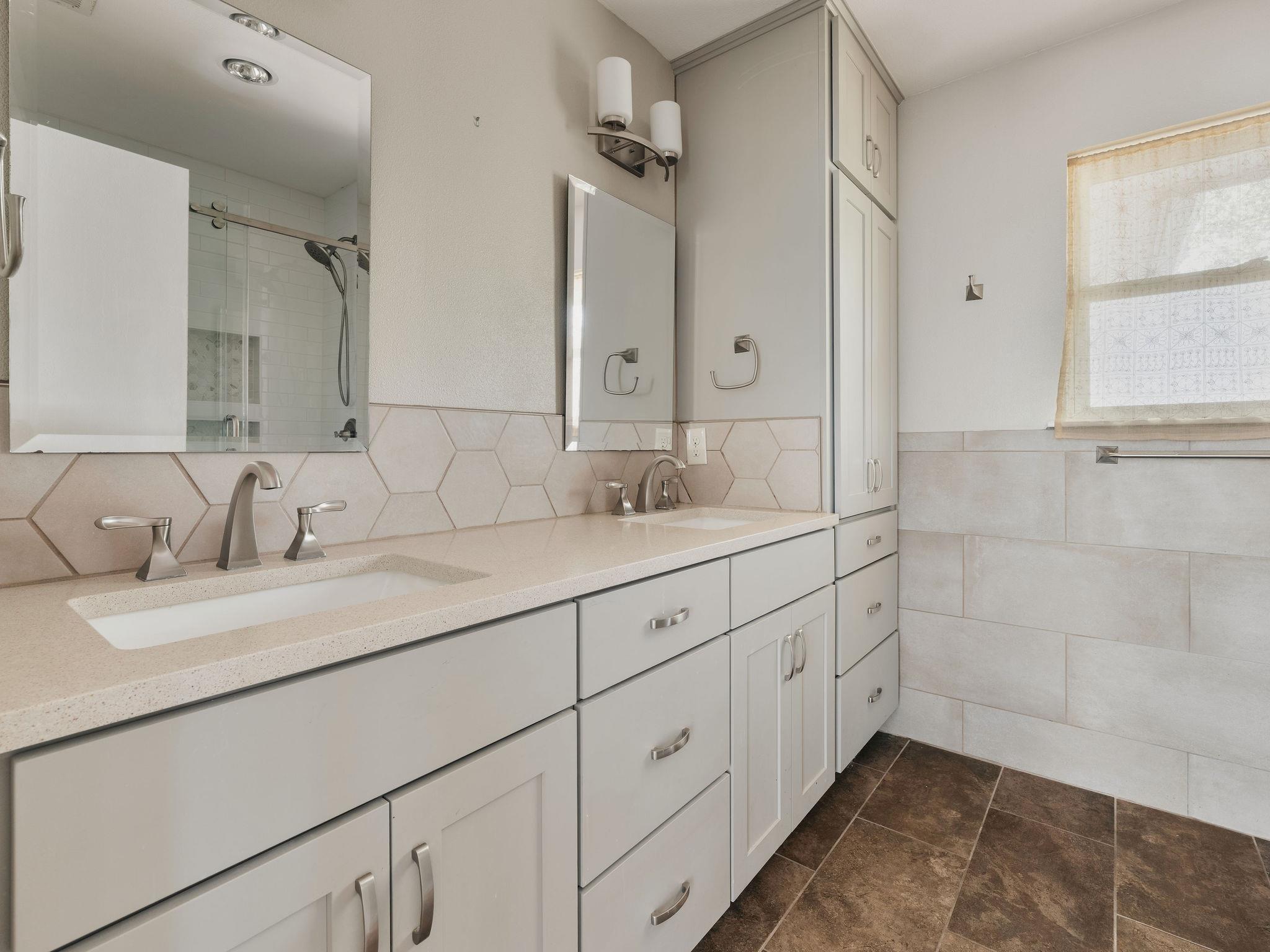 7601 Parkview Cir, Austin, TX 78731