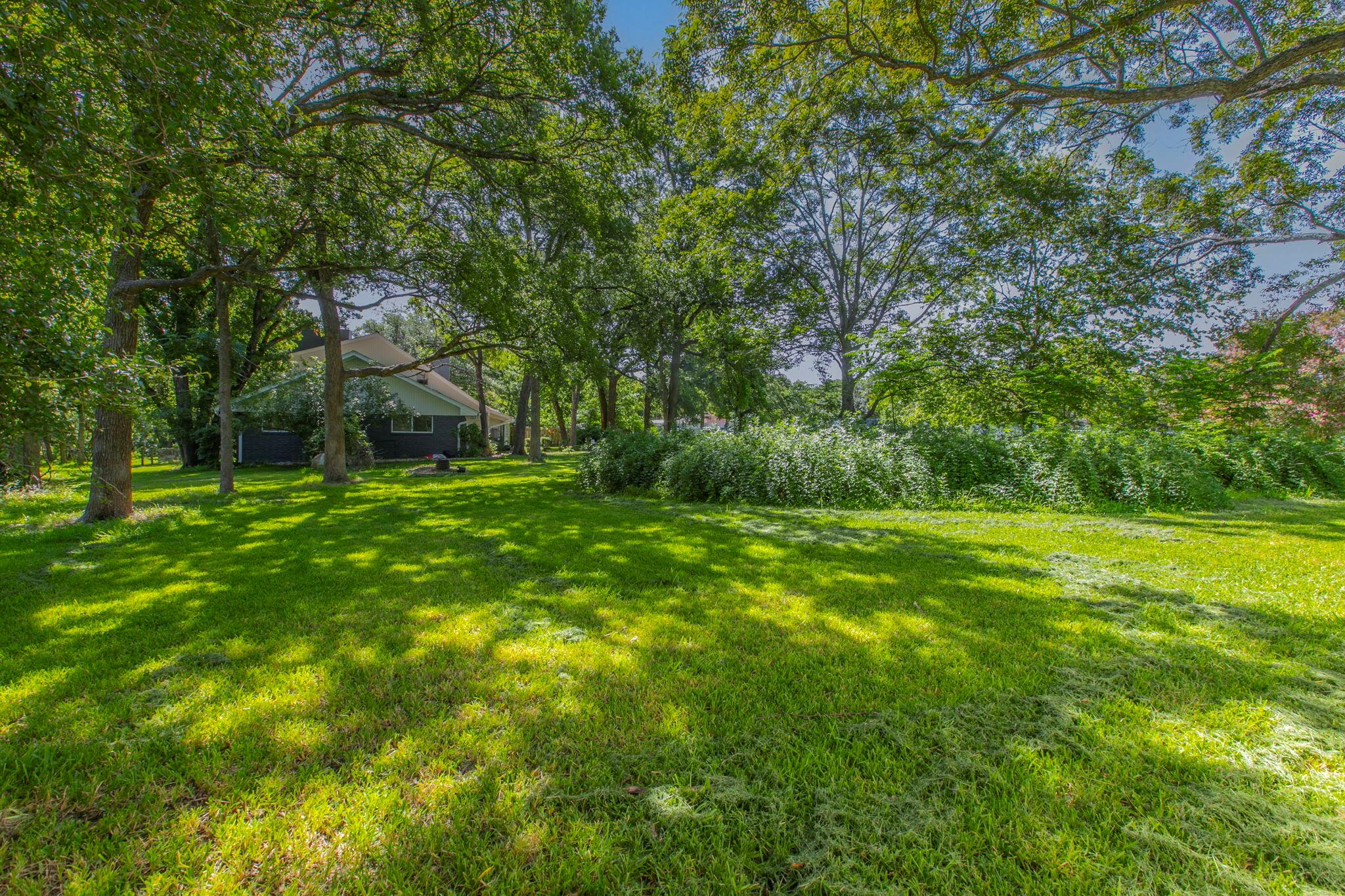 1905 Great Oaks Dr, Round Rock, TX 78681