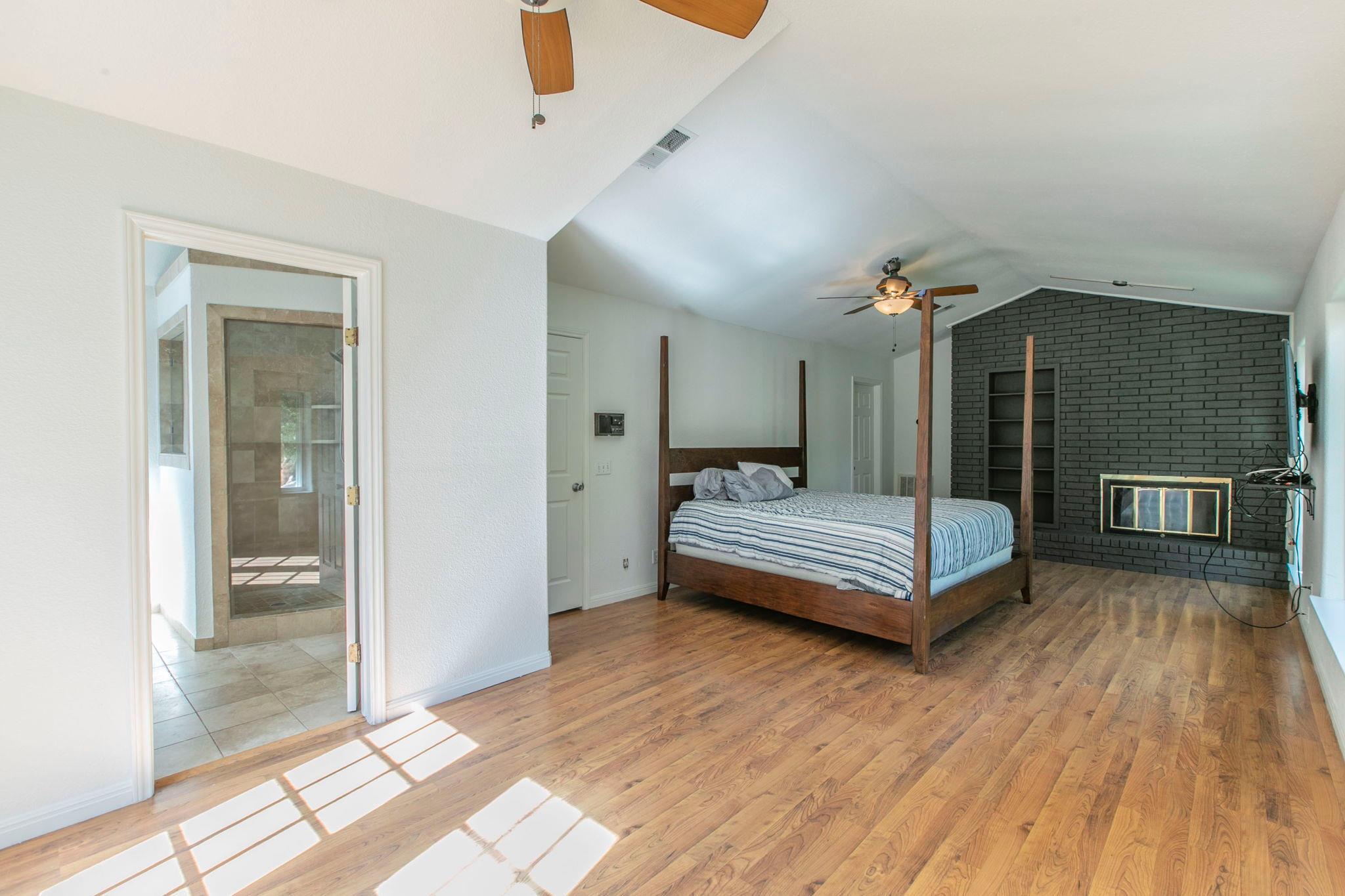 1905 Great Oaks Dr, Round Rock, TX 78681