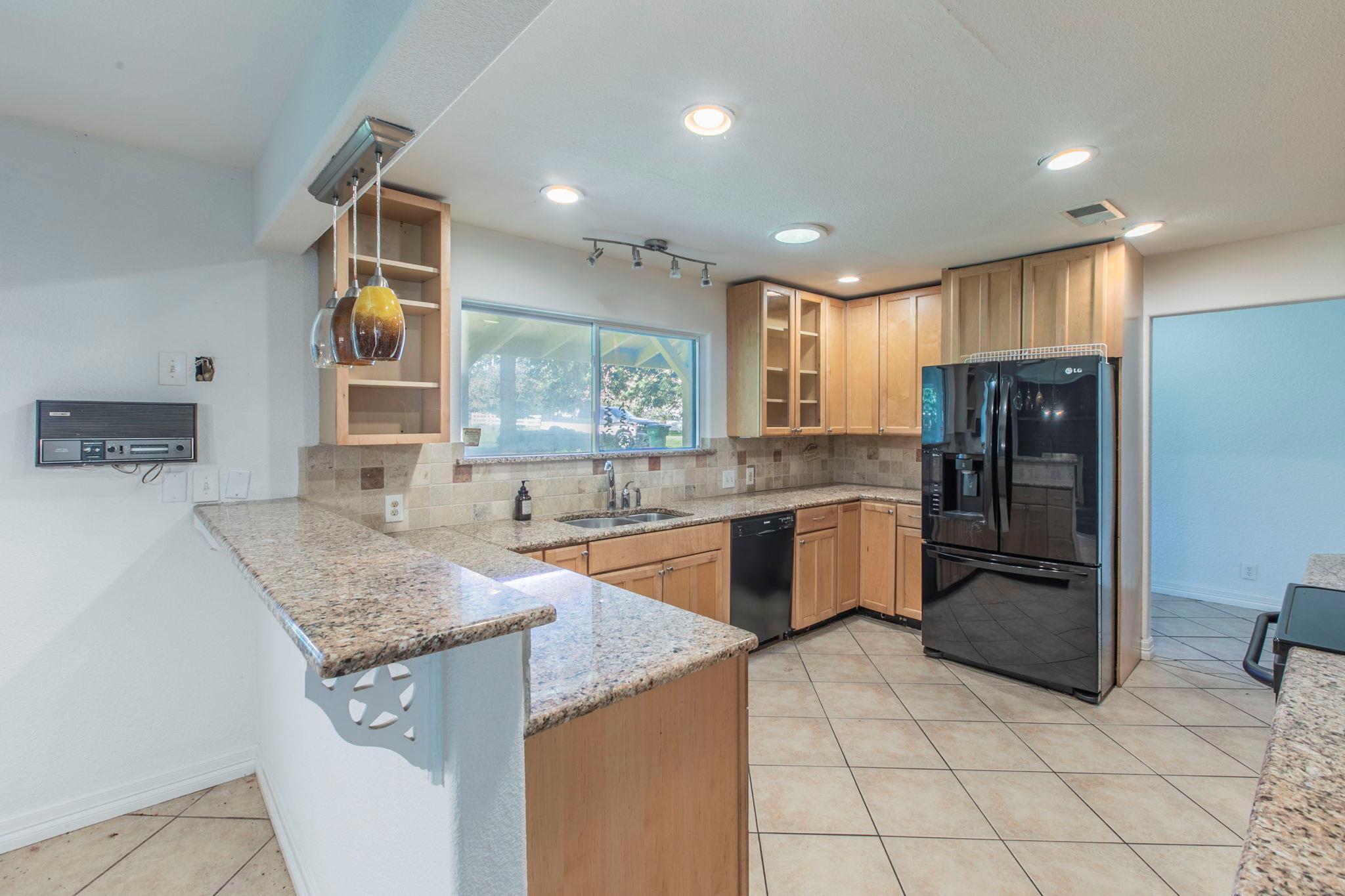 1905 Great Oaks Dr, Round Rock, TX 78681