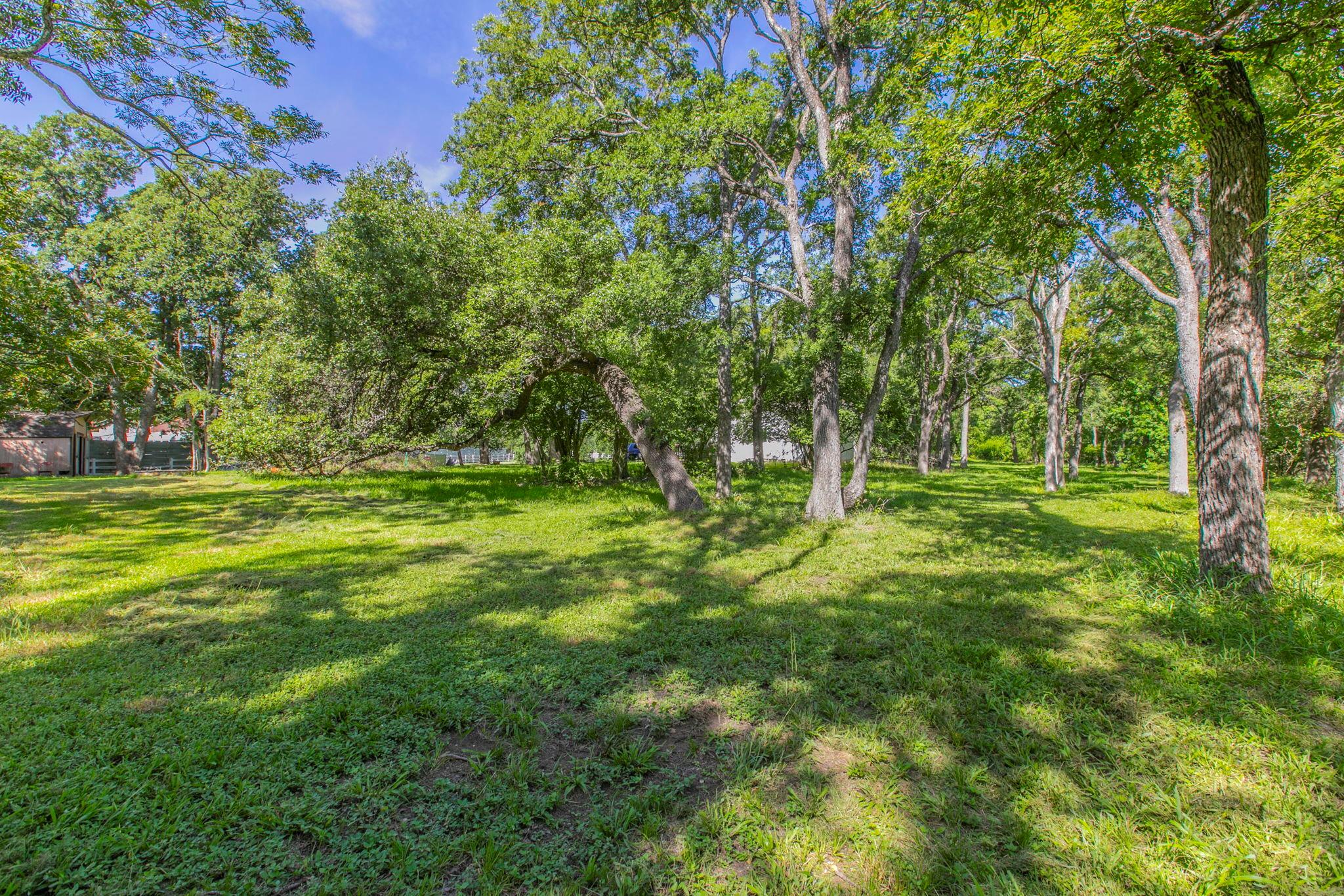 1905 Great Oaks Dr, Round Rock, TX 78681