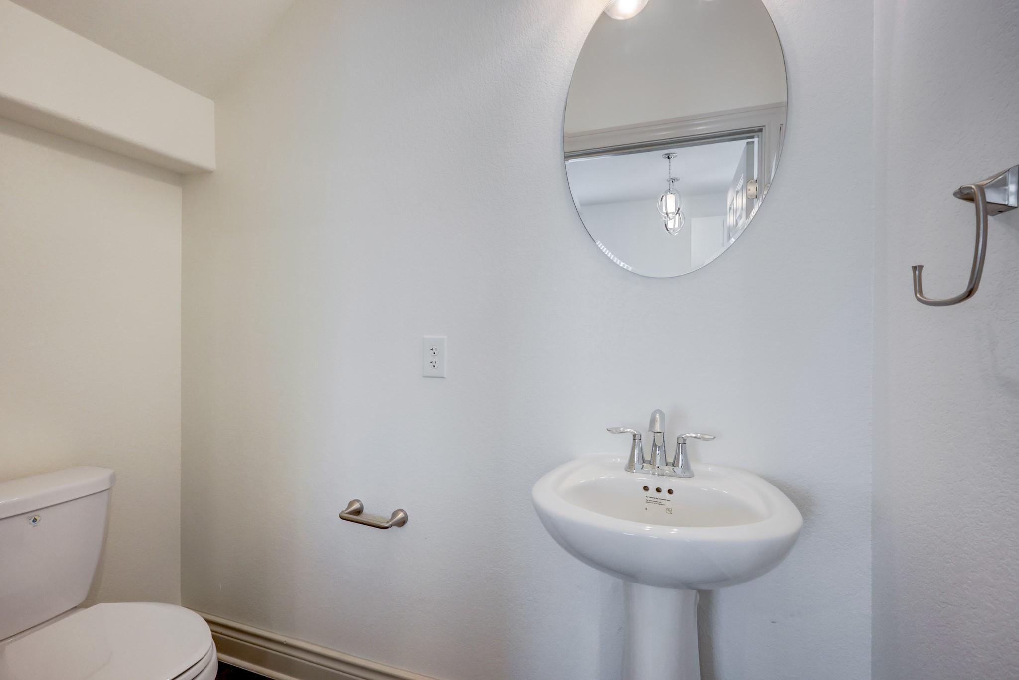 2105 Tiger Trl # 302, Round Rock, TX 78664