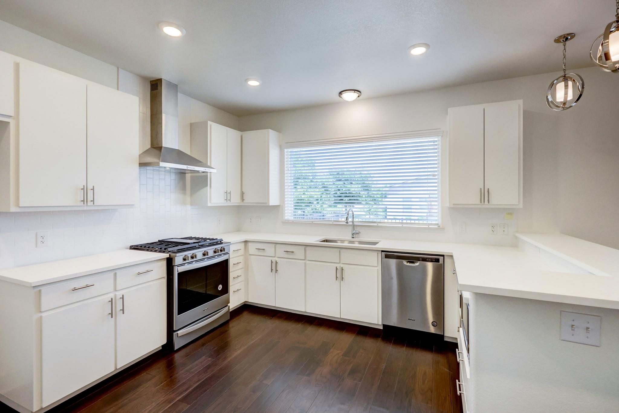 2105 Tiger Trl # 302, Round Rock, TX 78664