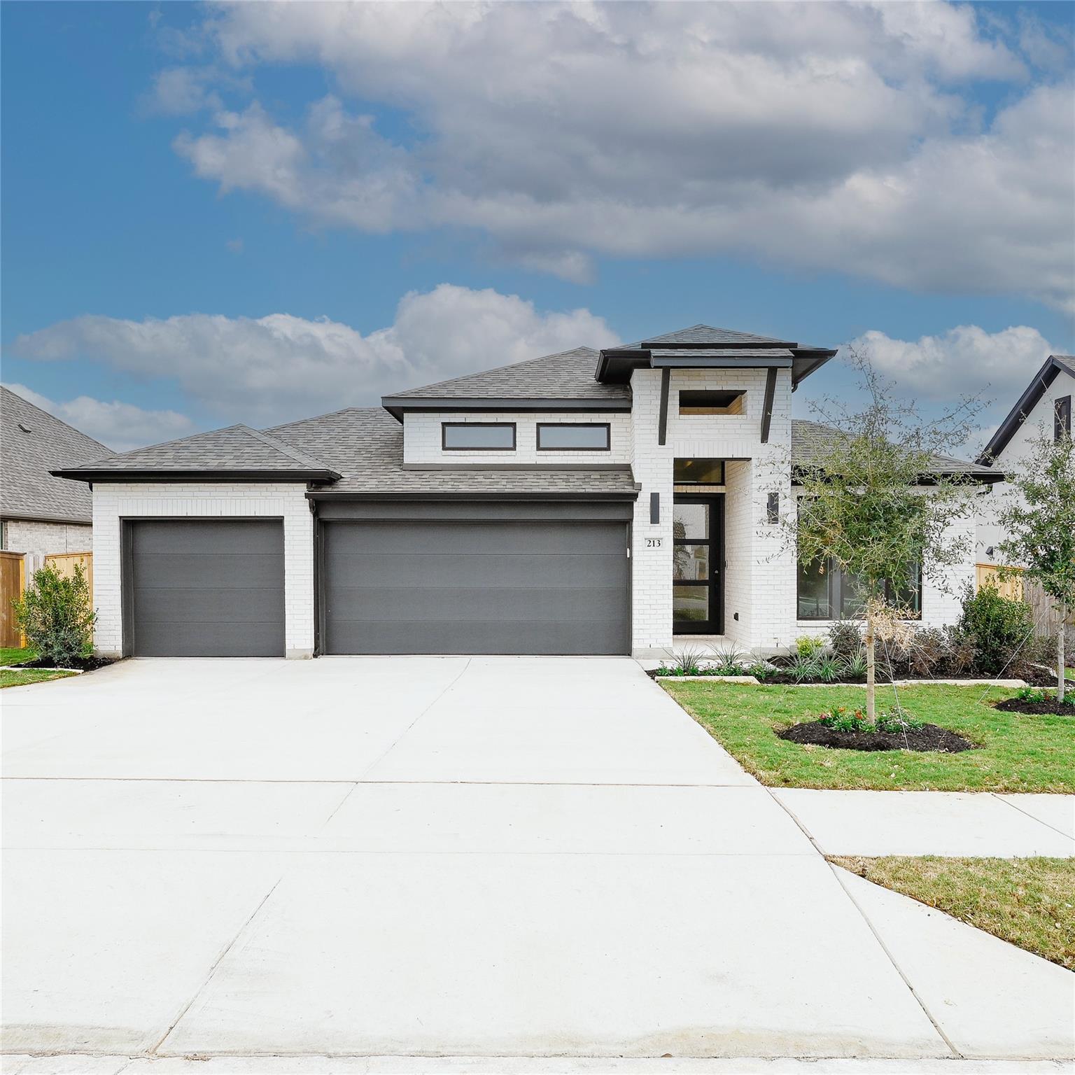 213 Puppy Dog Pass, San Marcos, TX 78666