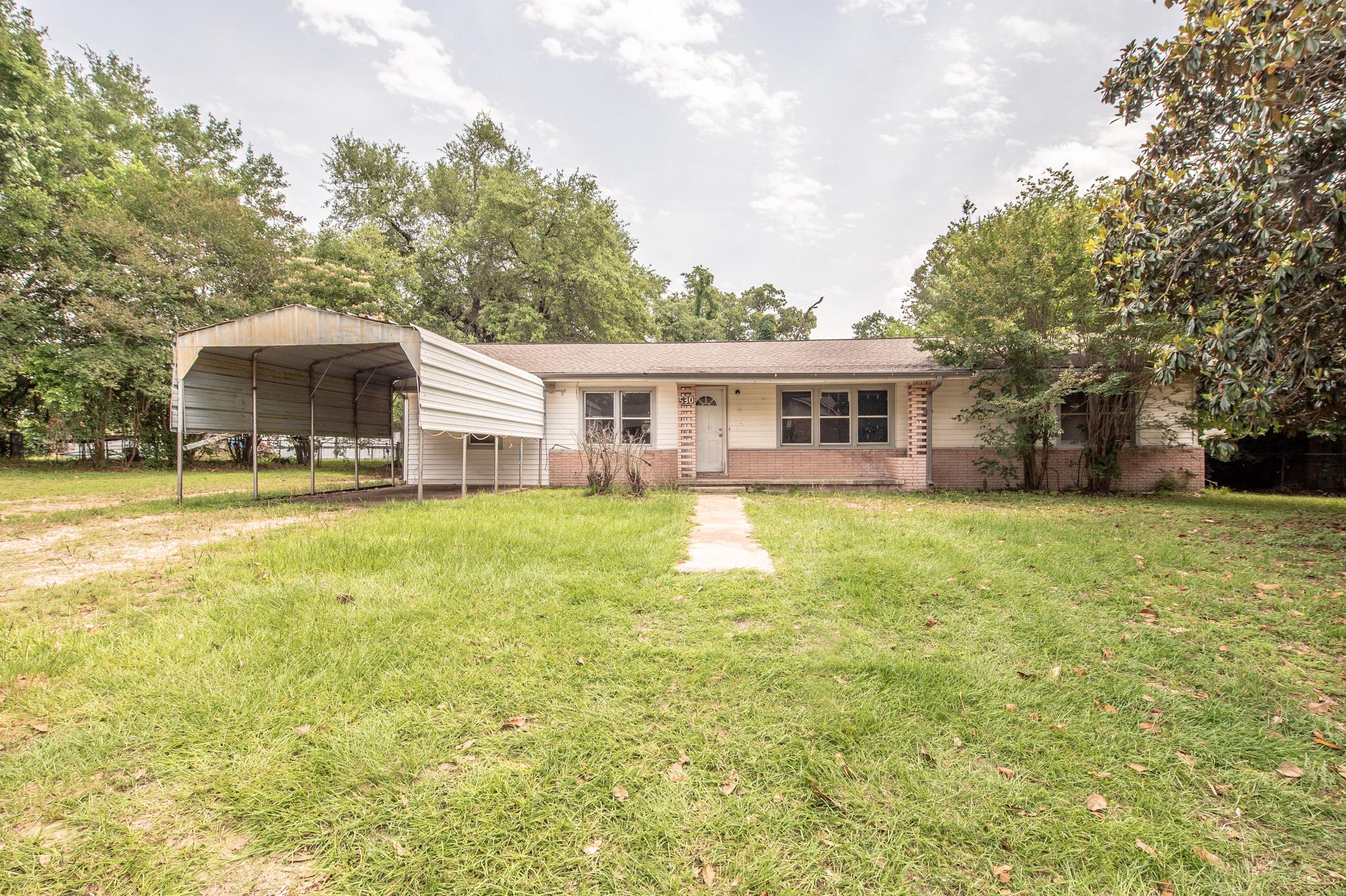530 Sierra Dr, Rockdale, TX 76576