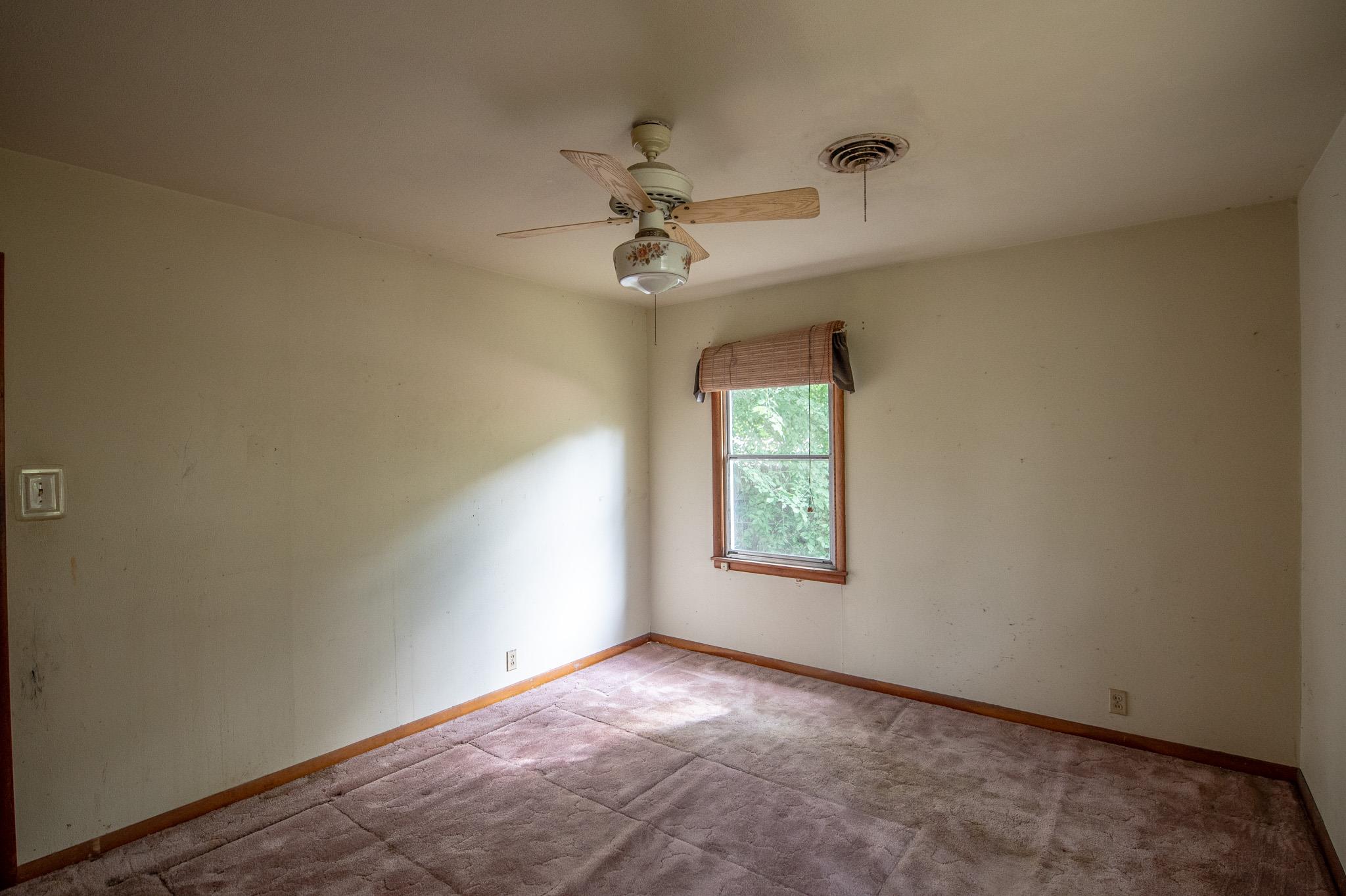 530 Sierra Dr, Rockdale, TX 76576