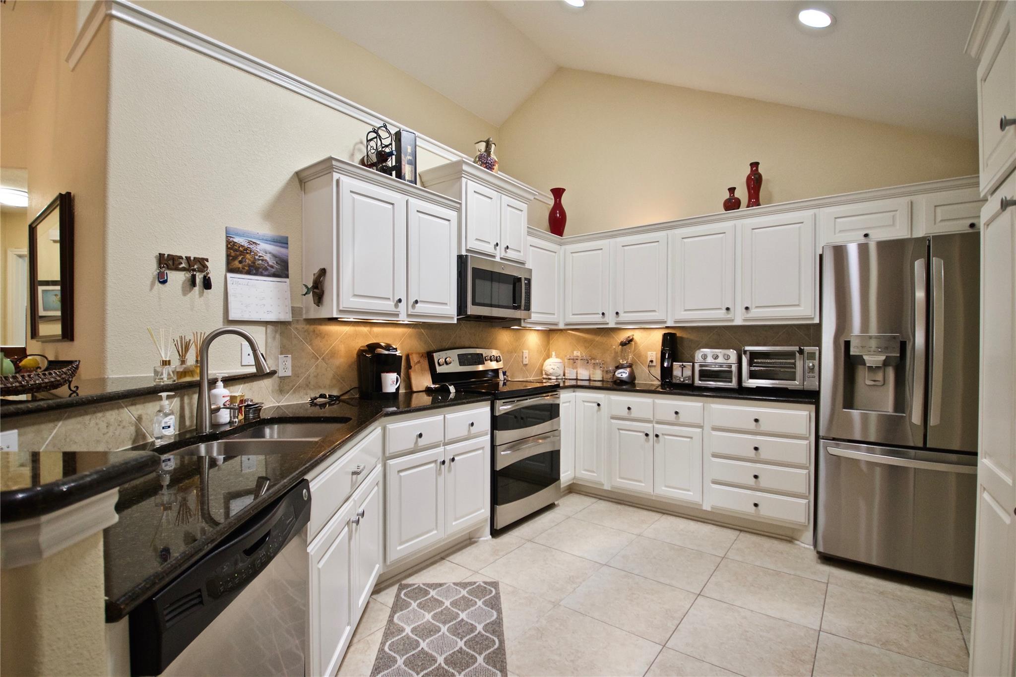30 Wildwood Dr # 223, Georgetown, TX 78633