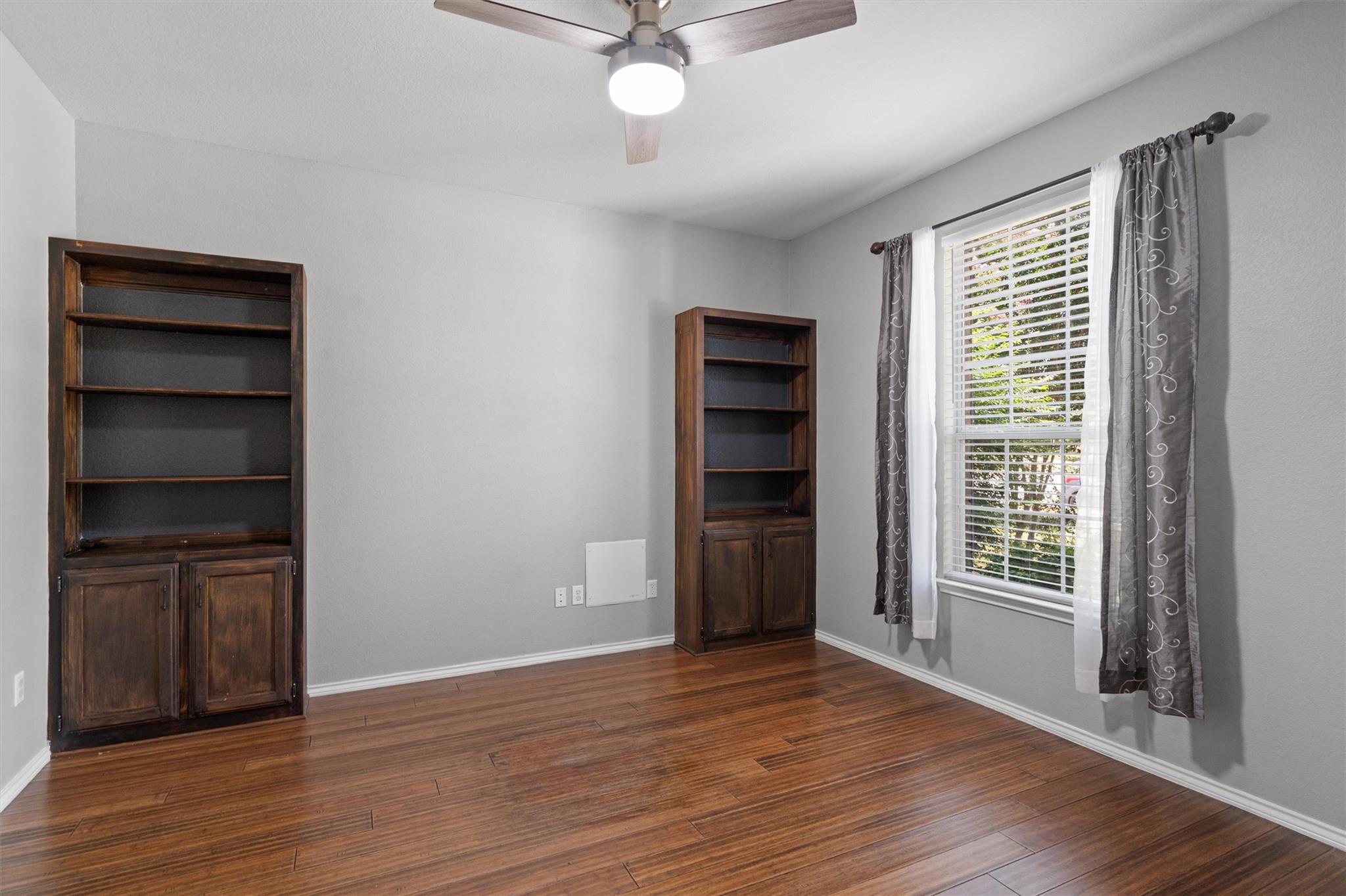 205 Talon Grasp Trl, Leander, TX 78641