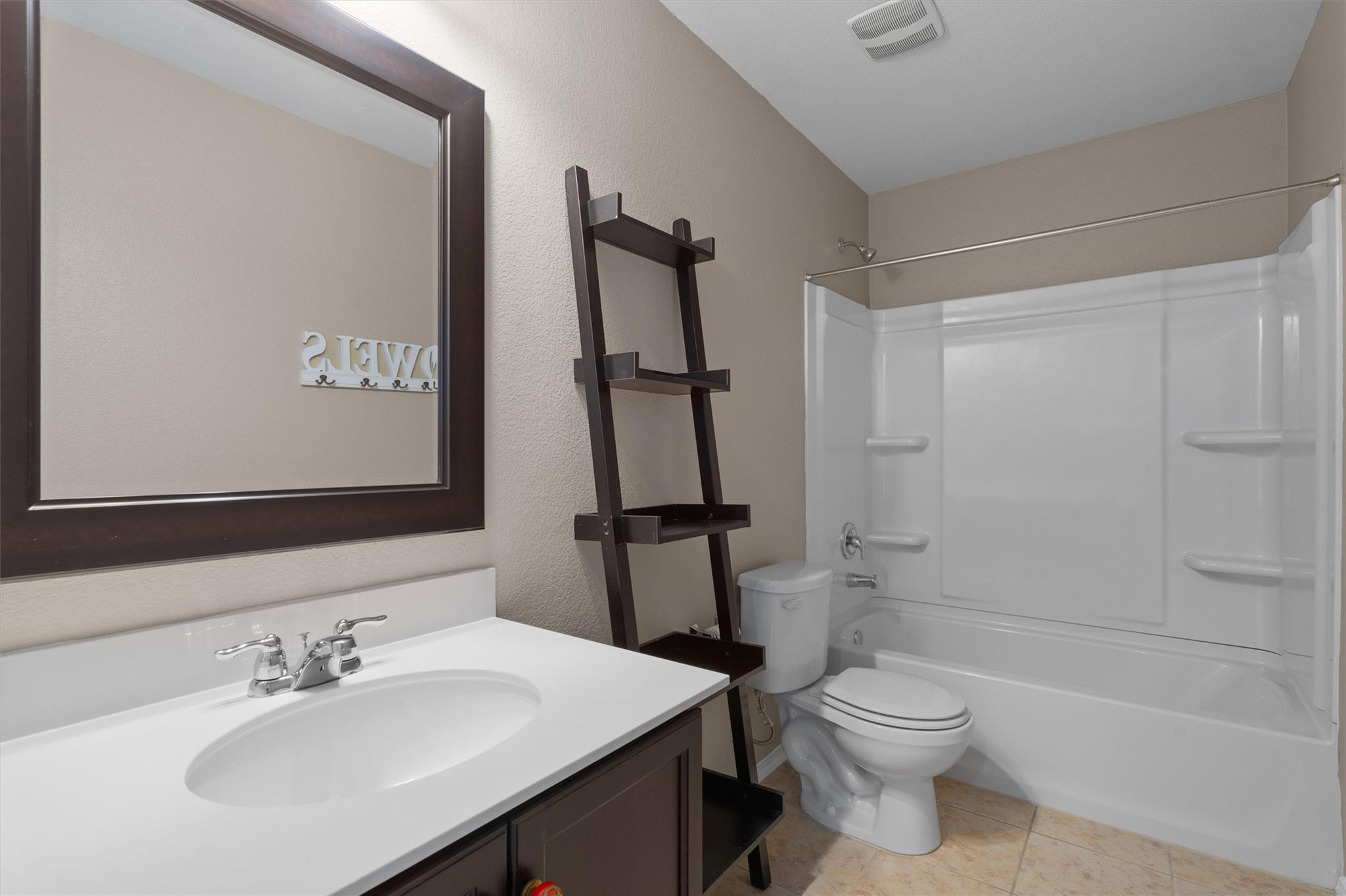 205 Talon Grasp Trl, Leander, TX 78641