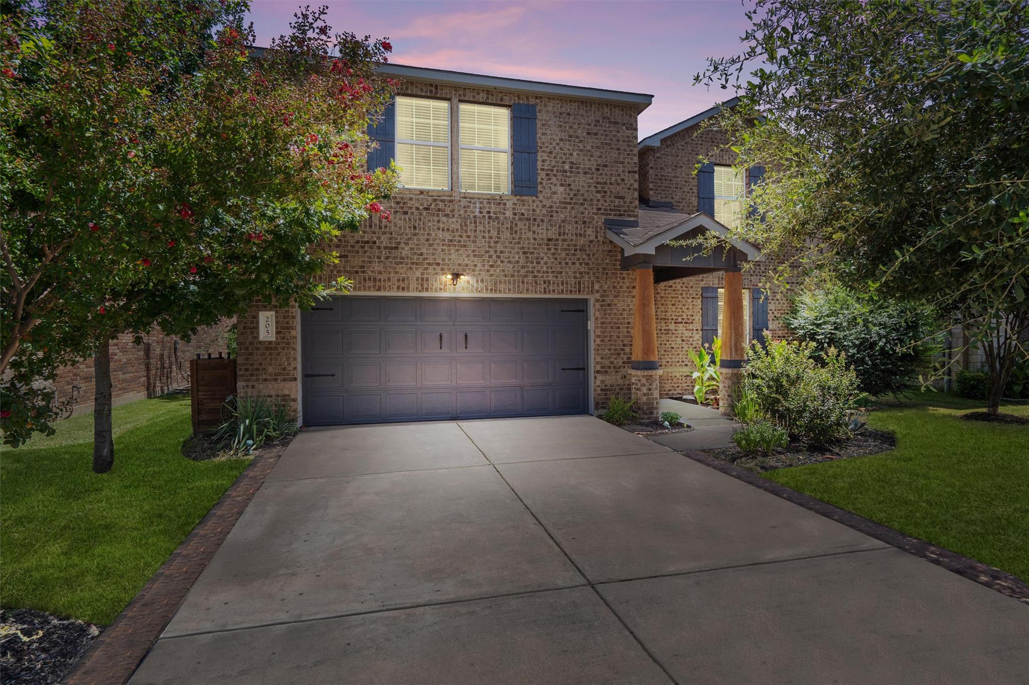 205 Talon Grasp Trl, Leander, TX 78641