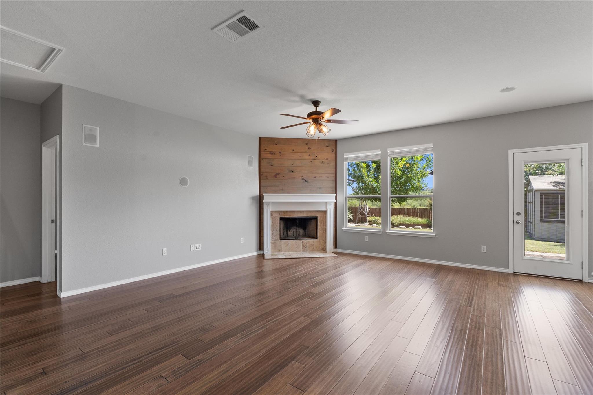 205 Talon Grasp Trl, Leander, TX 78641