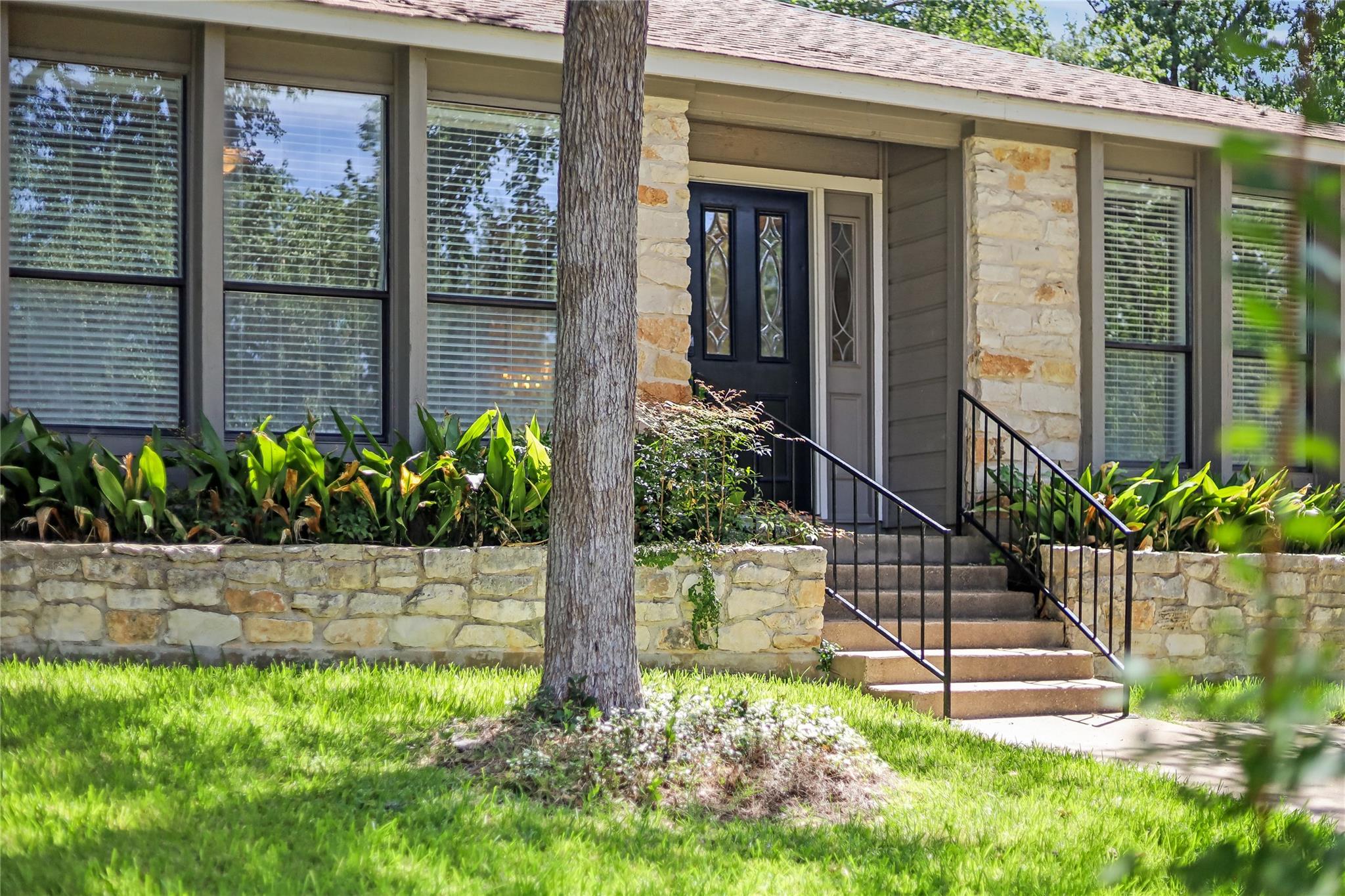 1302 Shannon Oaks Trl, Austin, TX 78746
