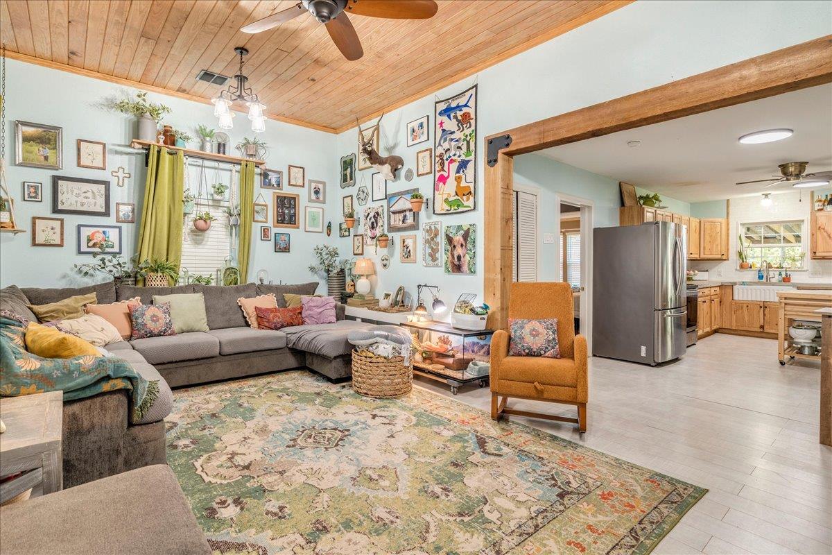 20075 San Marcos Highway, San Marcos, TX 78666