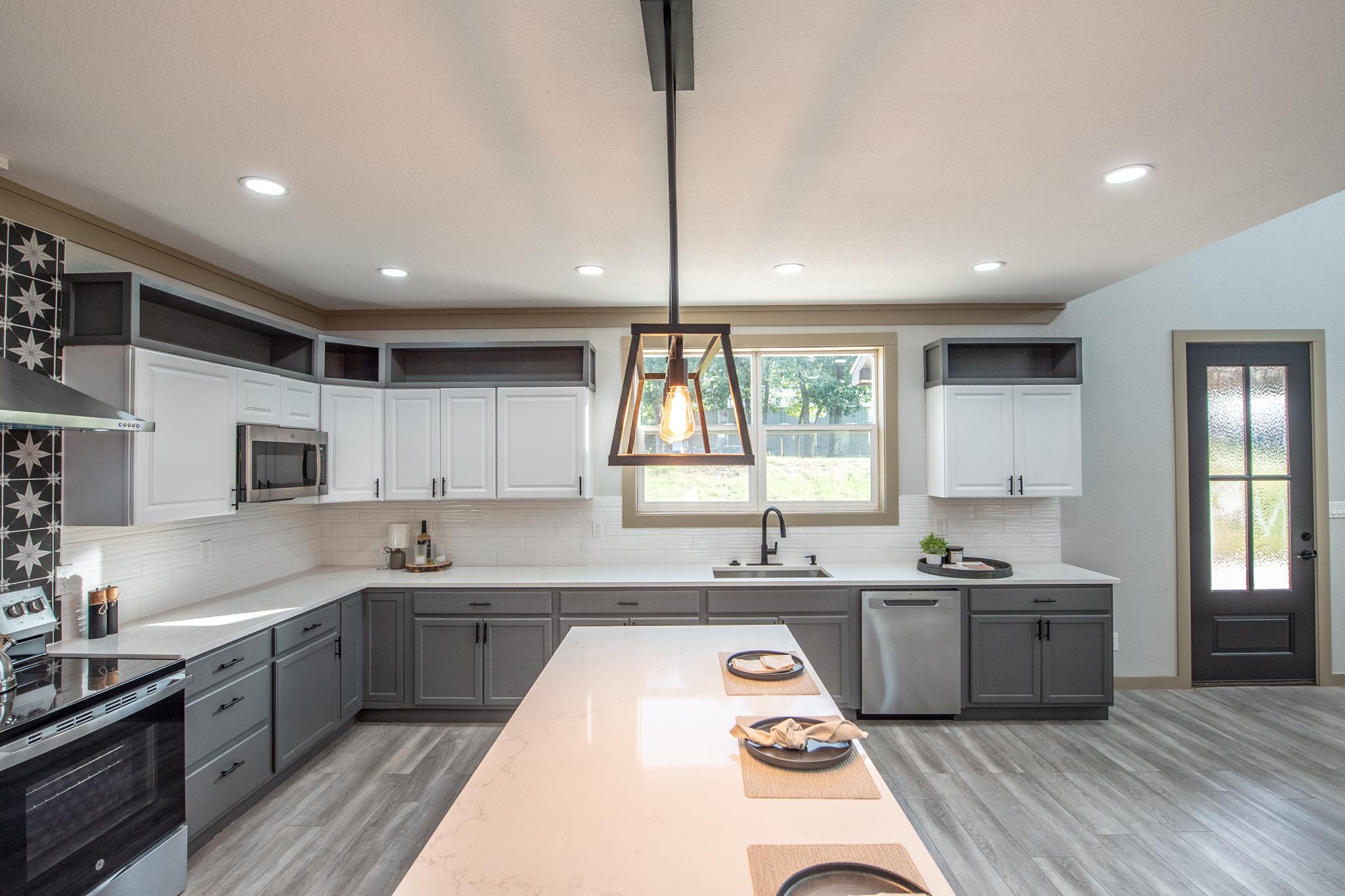 103 Whispering Oaks Dr, Somerville, TX 77879