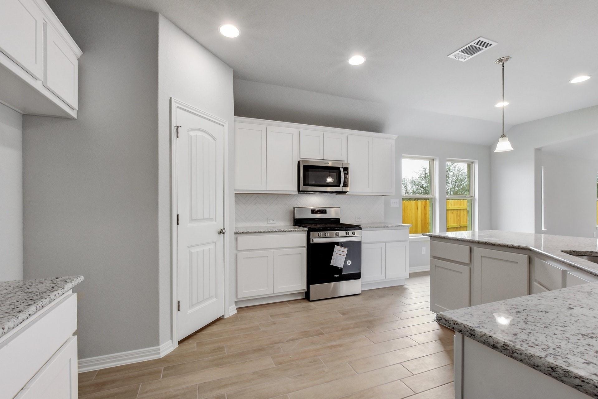 105 Kalamon Ct, San Marcos, TX 78666