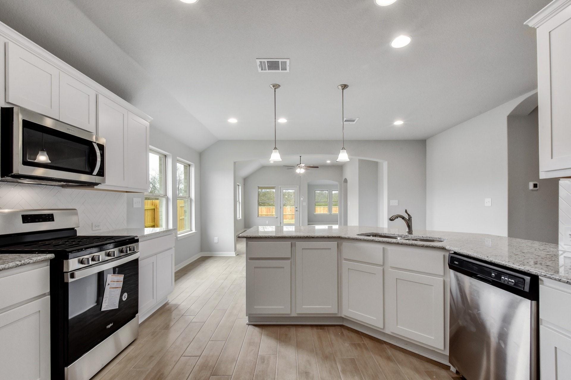 105 Kalamon Ct, San Marcos, TX 78666