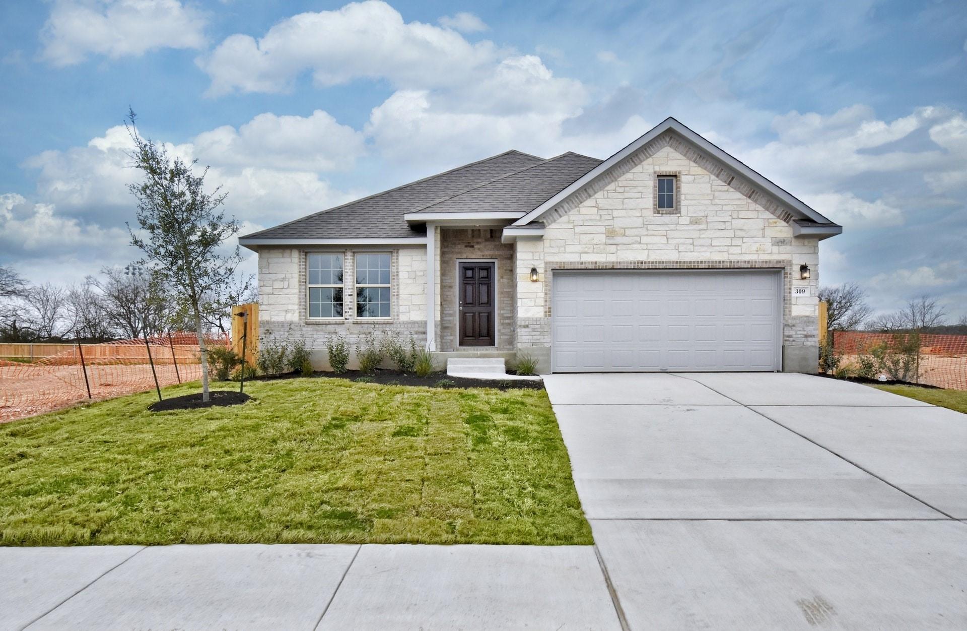 105 Kalamon Ct, San Marcos, TX 78666