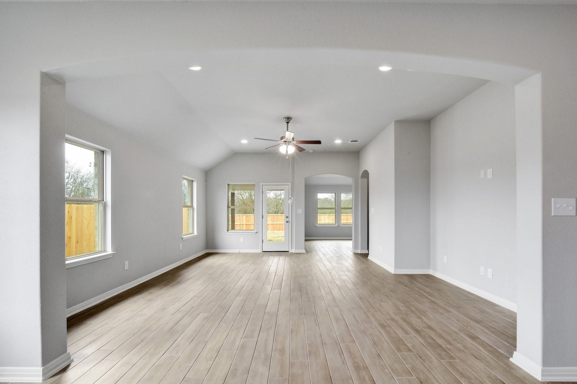 105 Kalamon Ct, San Marcos, TX 78666