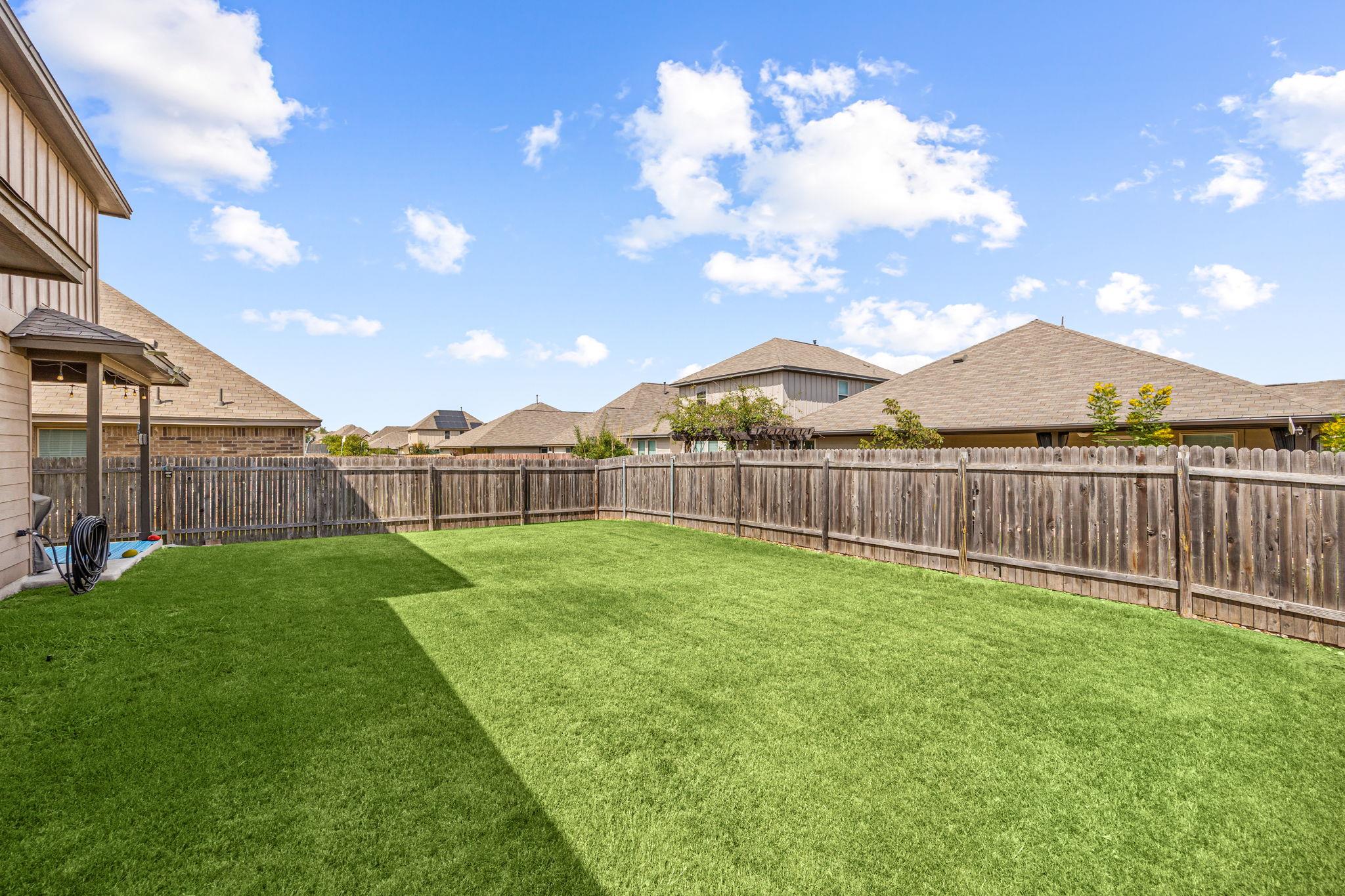 1913 Goldilocks Ln, Austin, TX 78652