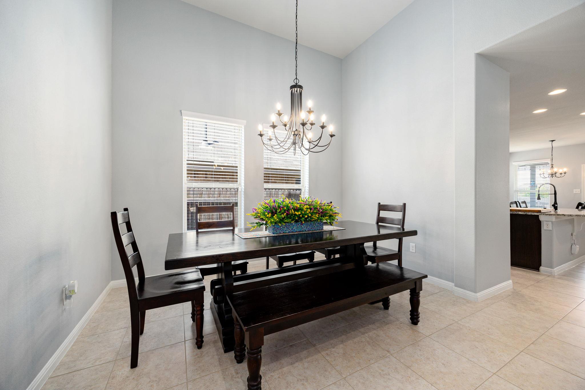 1913 Goldilocks Ln, Austin, TX 78652