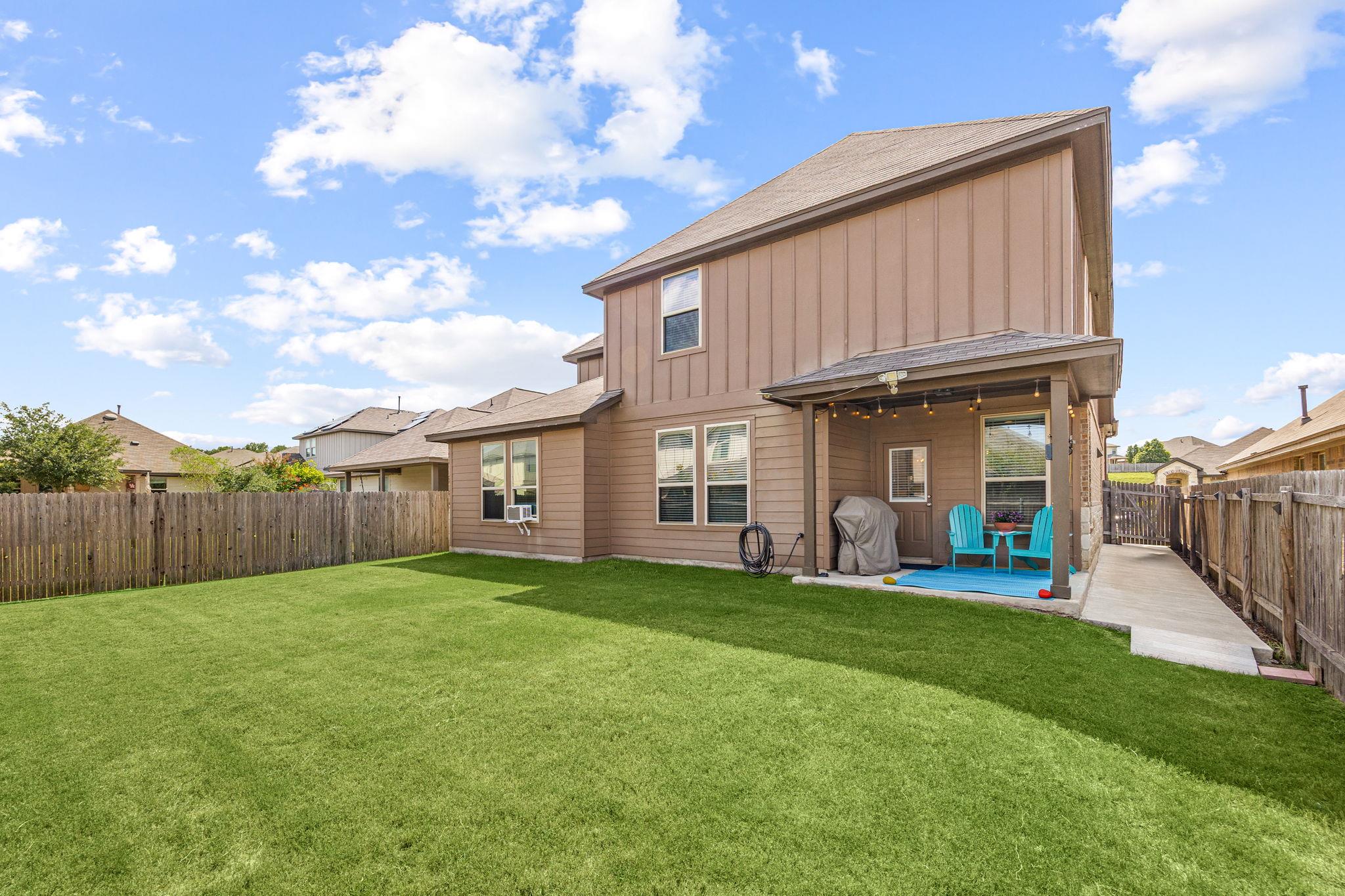 1913 Goldilocks Ln, Austin, TX 78652