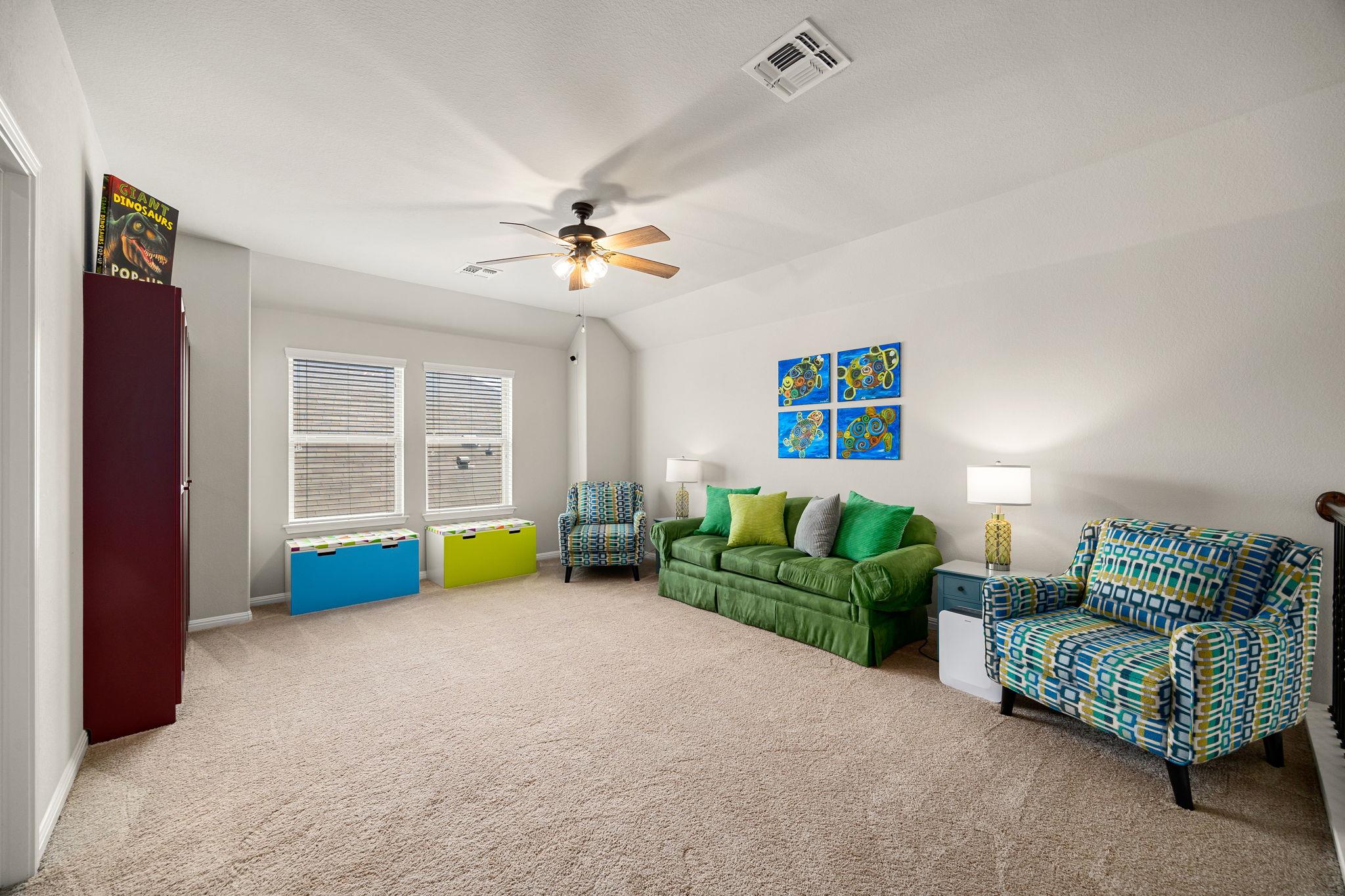 1913 Goldilocks Ln, Austin, TX 78652