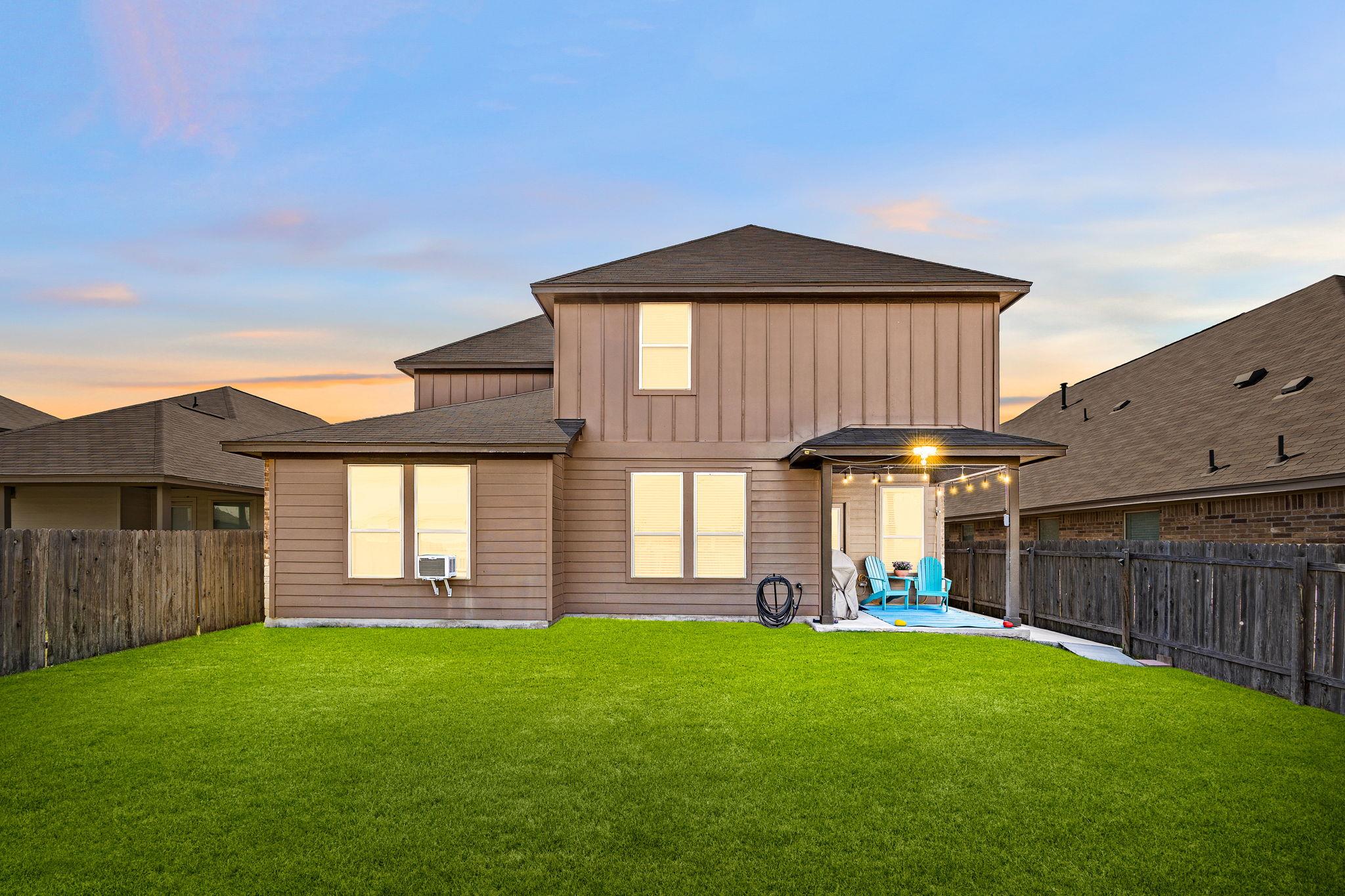 1913 Goldilocks Ln, Austin, TX 78652