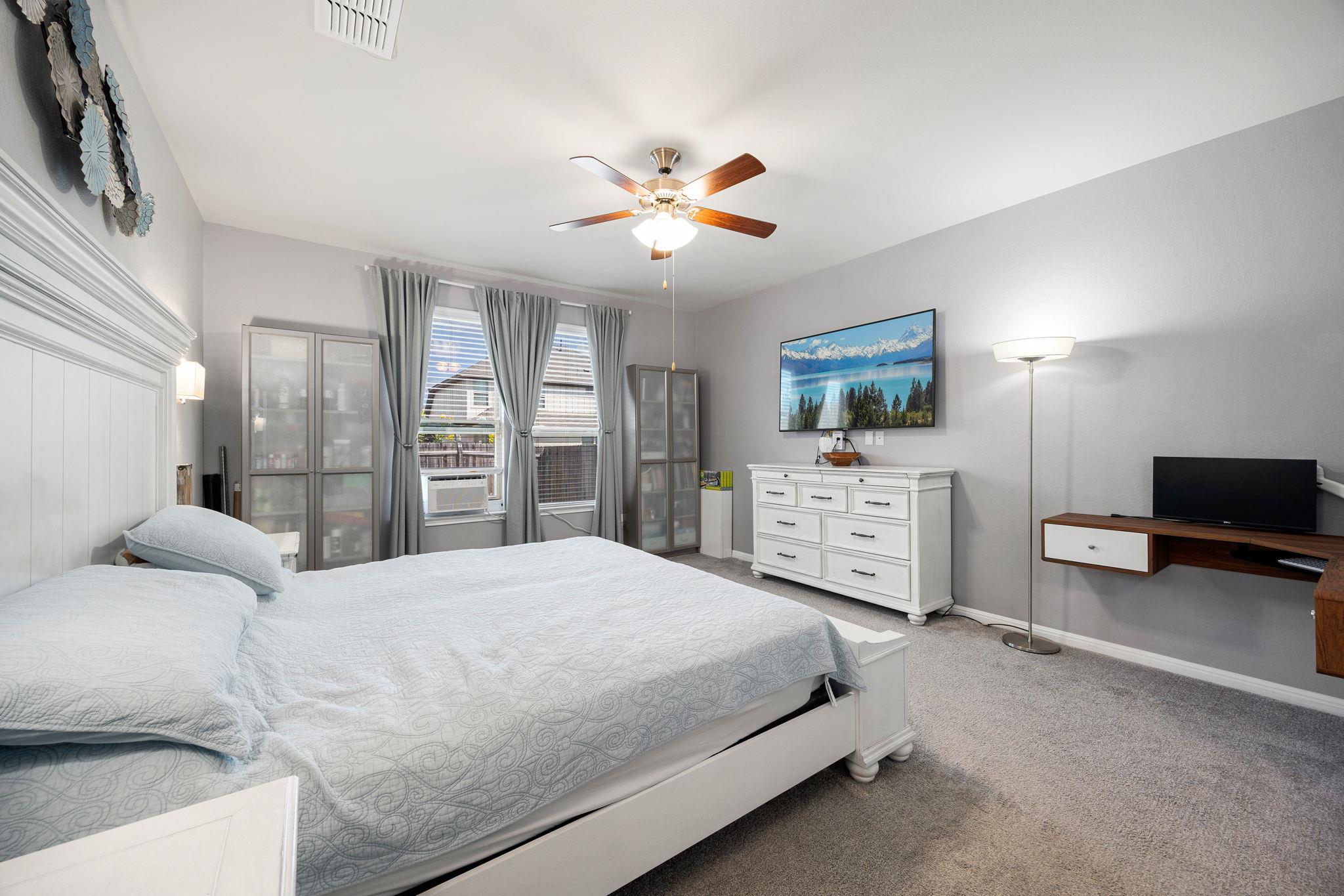 1913 Goldilocks Ln, Austin, TX 78652