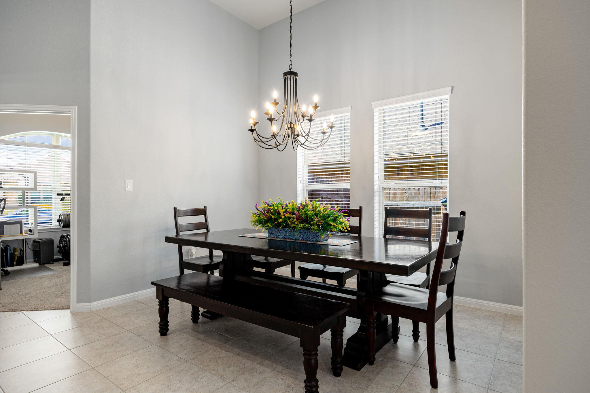 1913 Goldilocks Ln, Austin, TX 78652