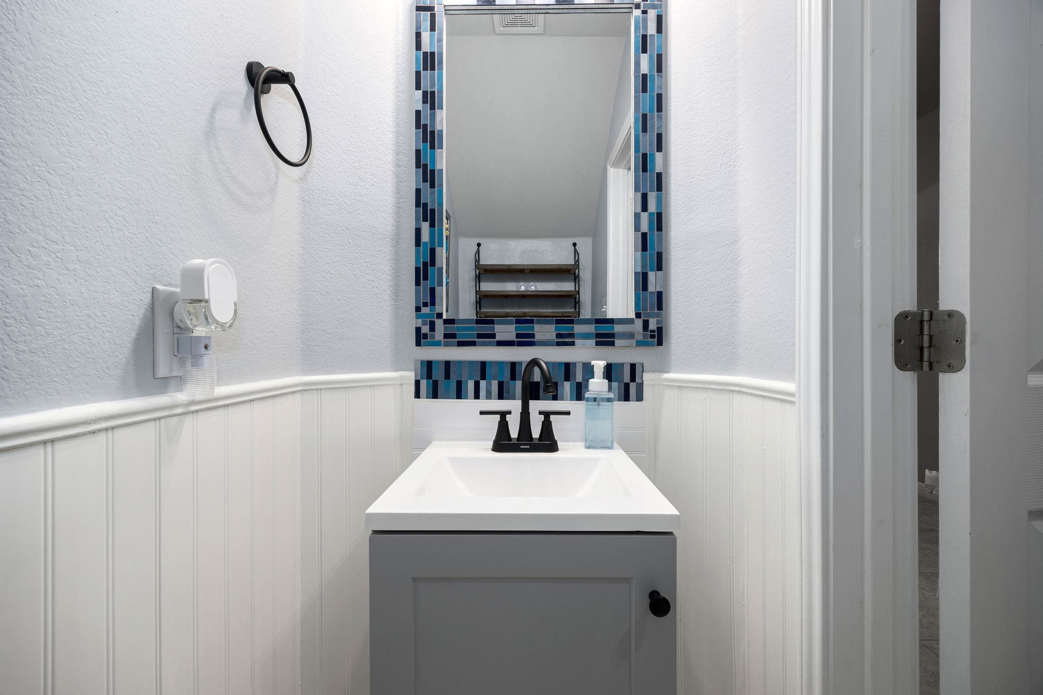 1913 Goldilocks Ln, Austin, TX 78652