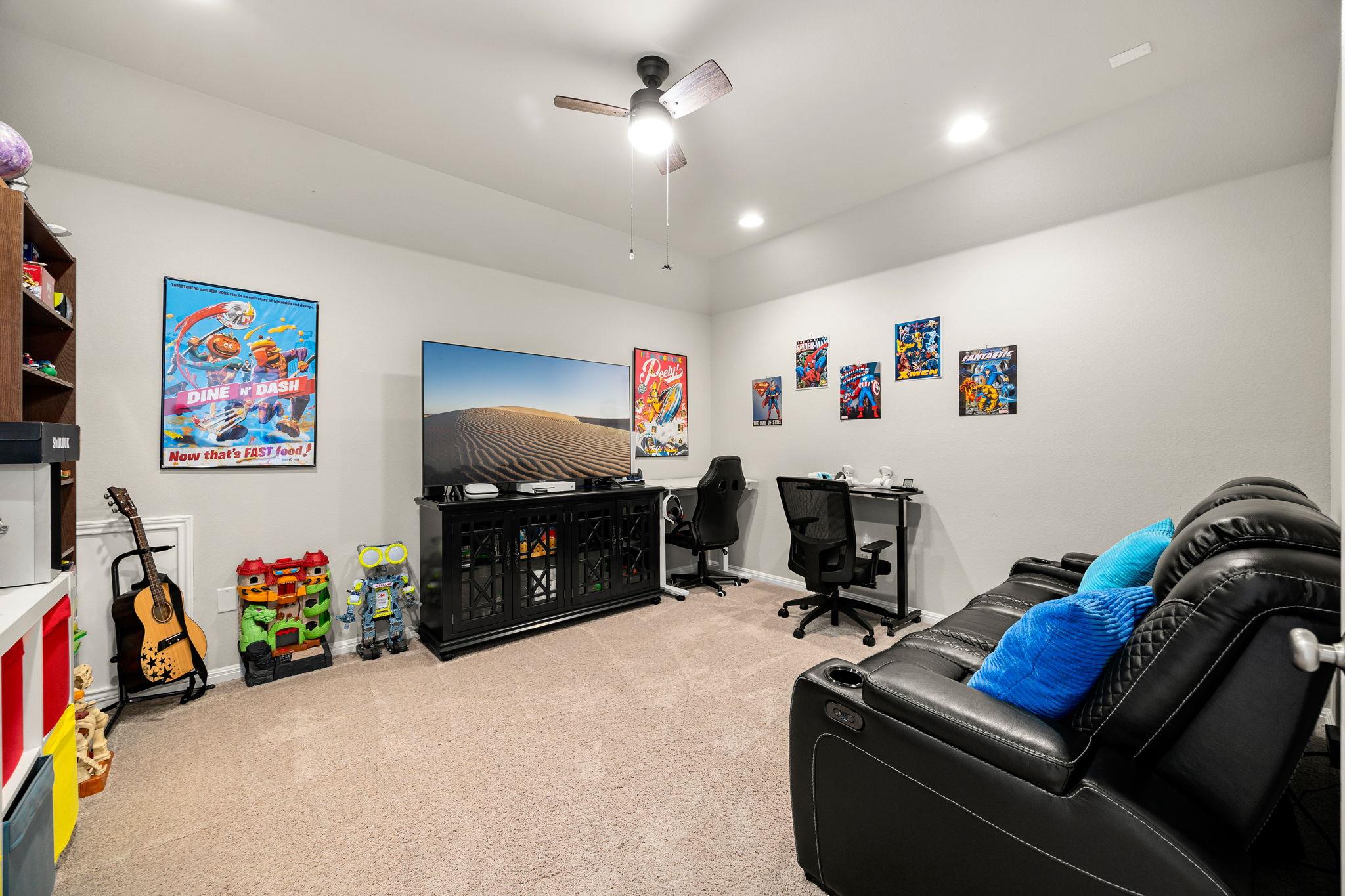 1913 Goldilocks Ln, Austin, TX 78652