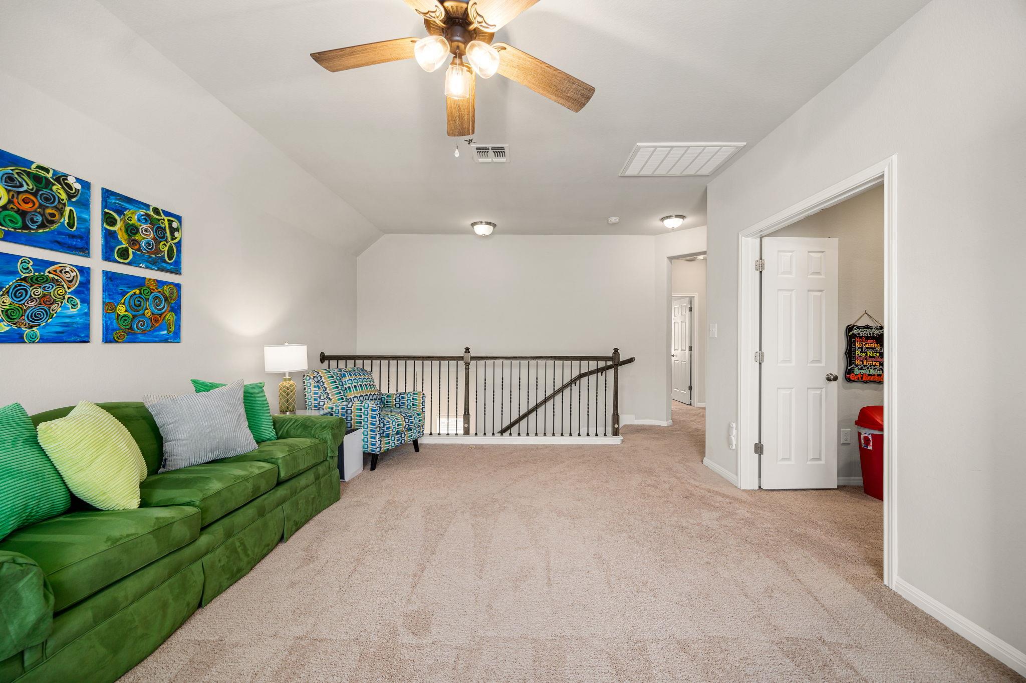 1913 Goldilocks Ln, Austin, TX 78652