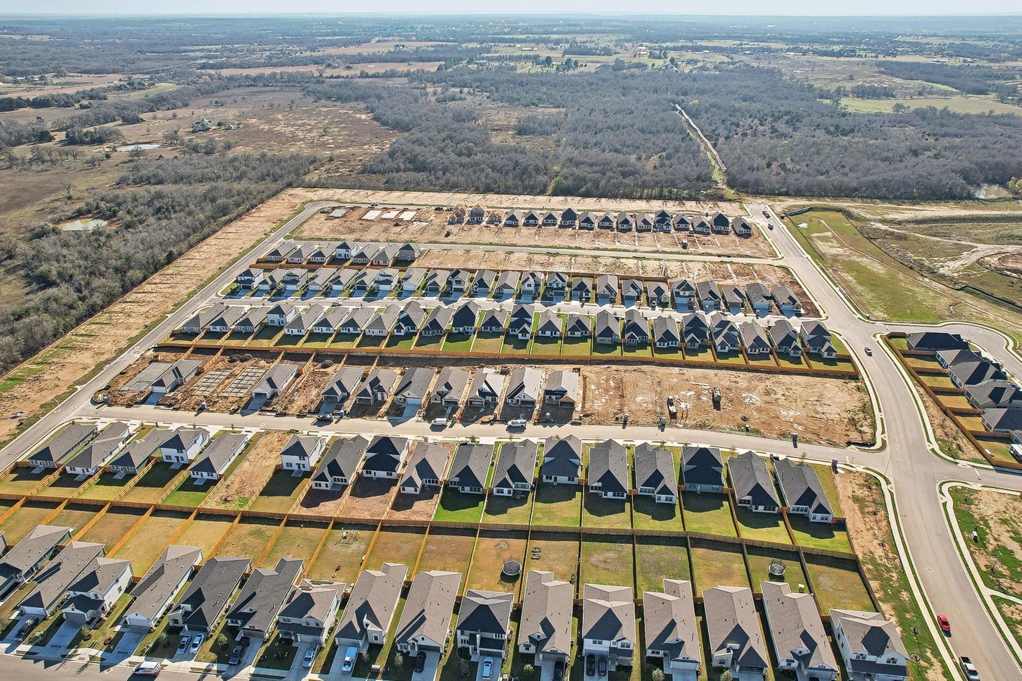 133 Two Bits Ln, Elgin, TX 78621