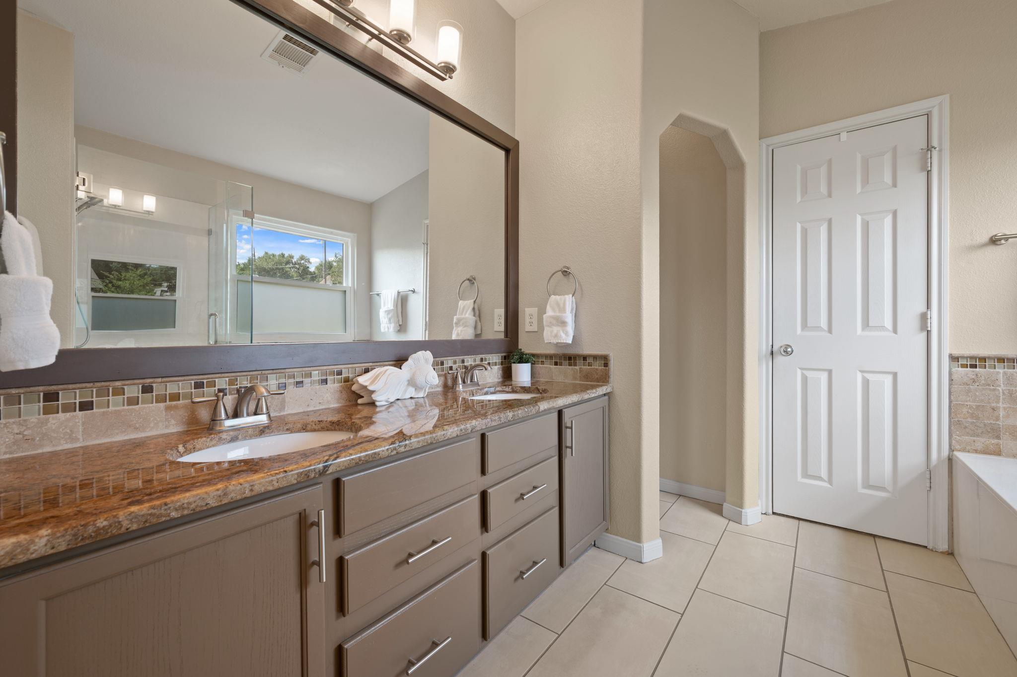 3702 Rock Terrace Dr, Lago Vista, TX 78645