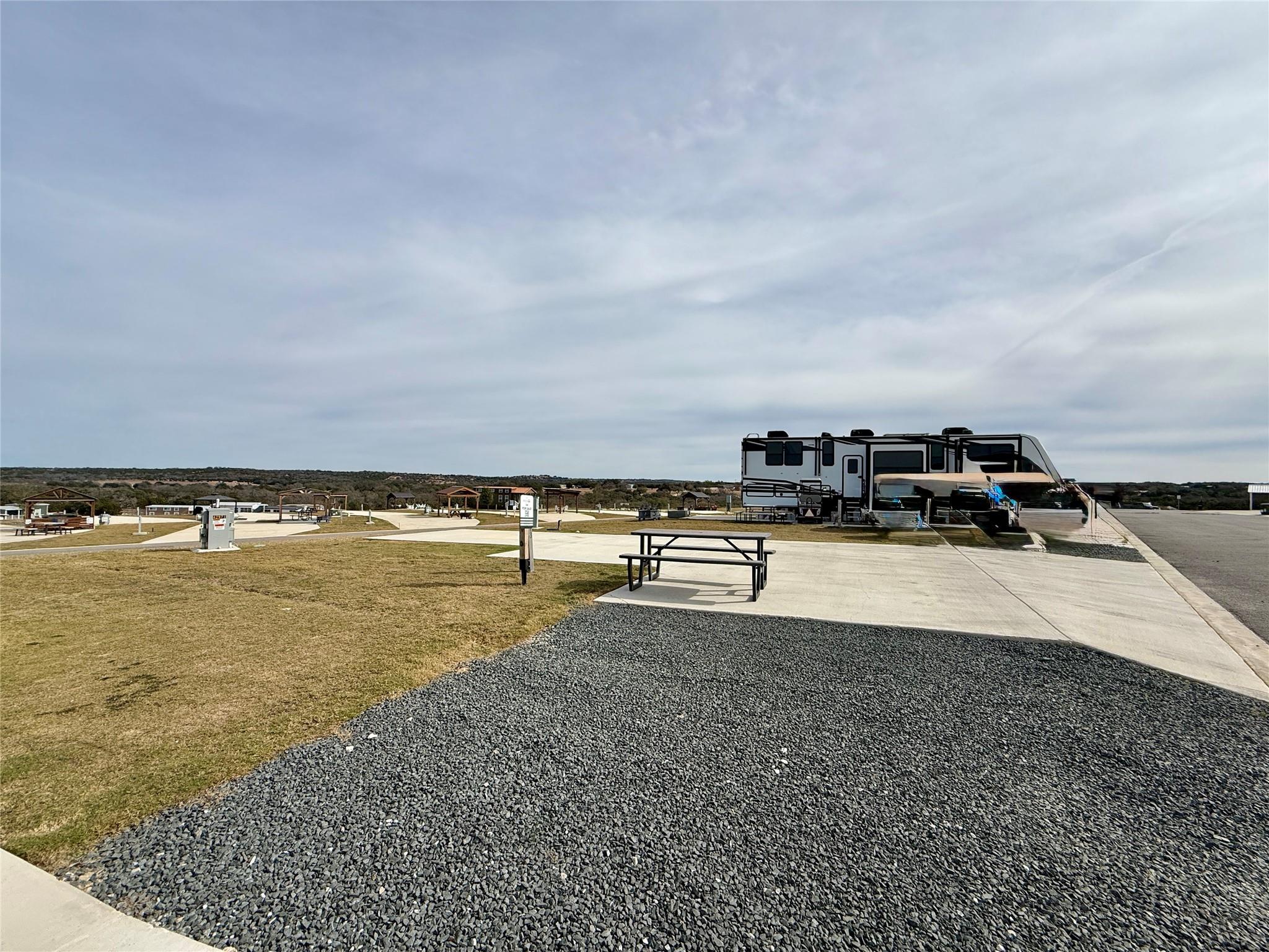 5386 Ranch Road 1376 Rd # 118, Fredericksburg, TX 78624