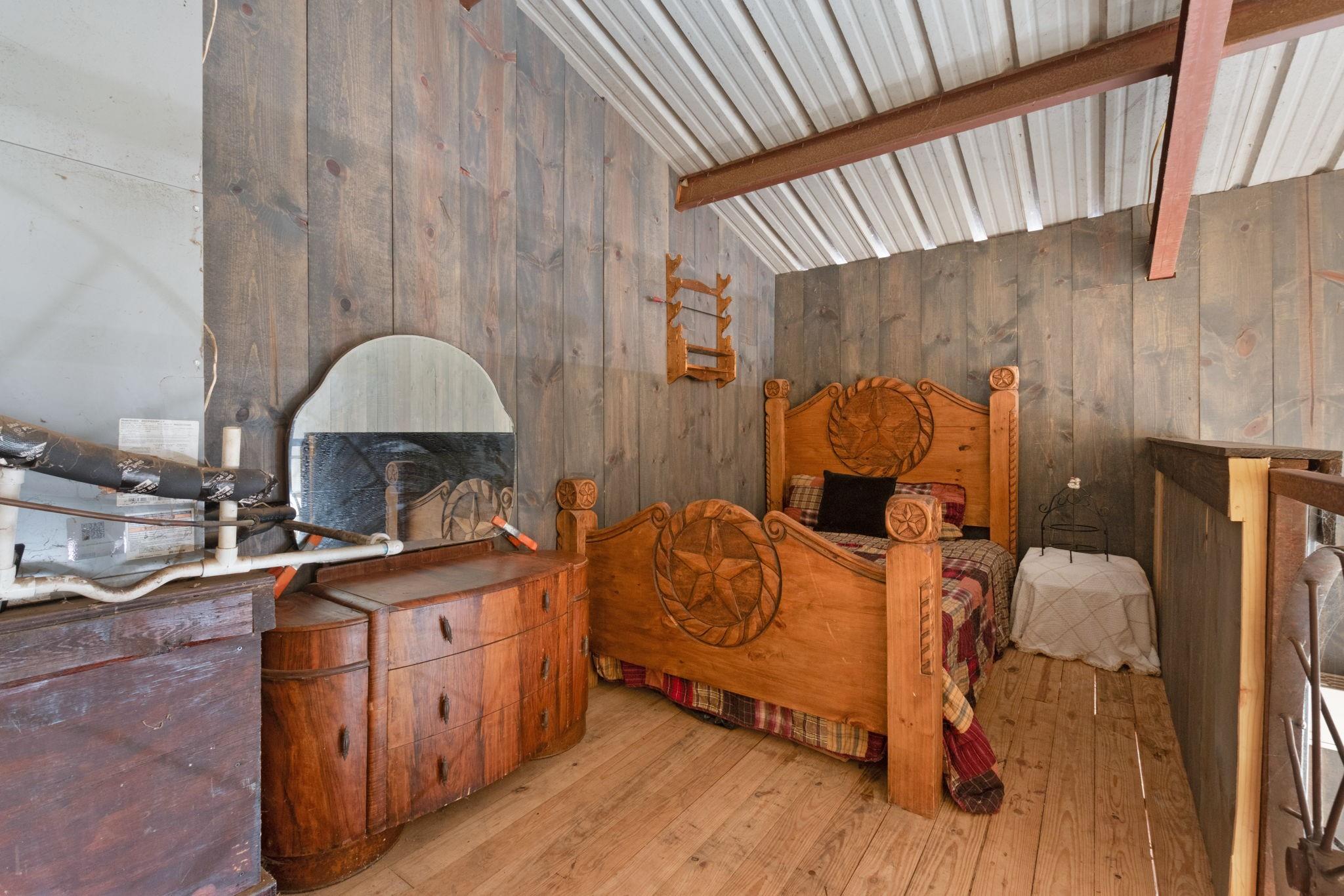 609 W Leon St, Llano, TX 78643