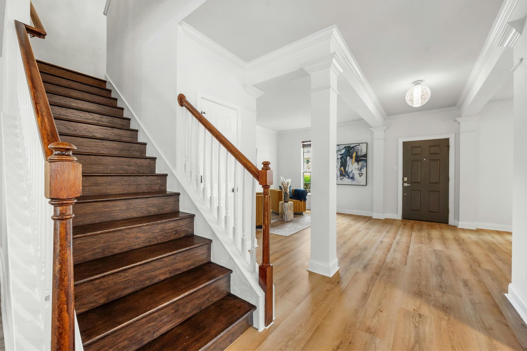 10016 Barbrook Dr, Austin, TX 78726