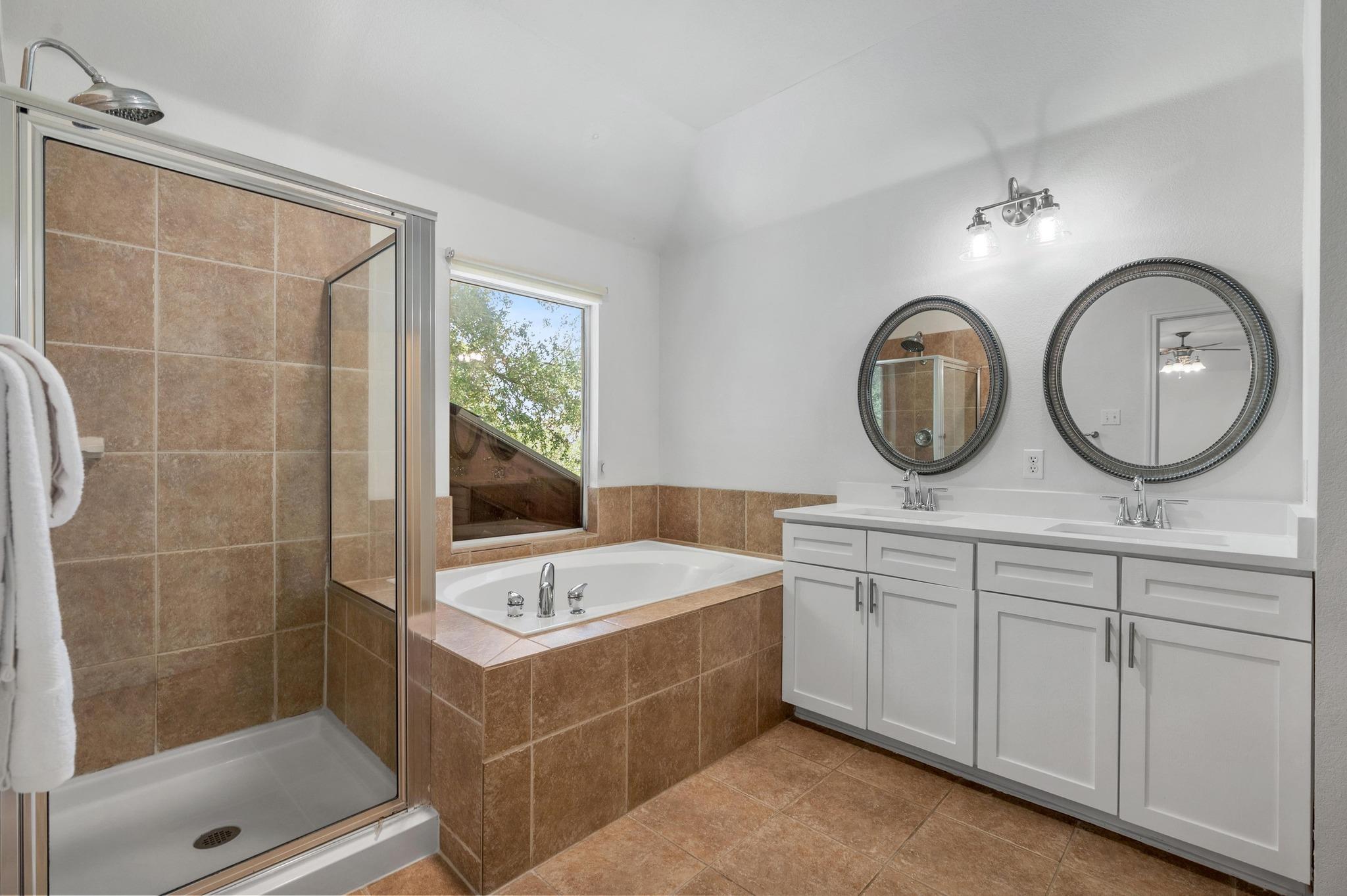 10016 Barbrook Dr, Austin, TX 78726