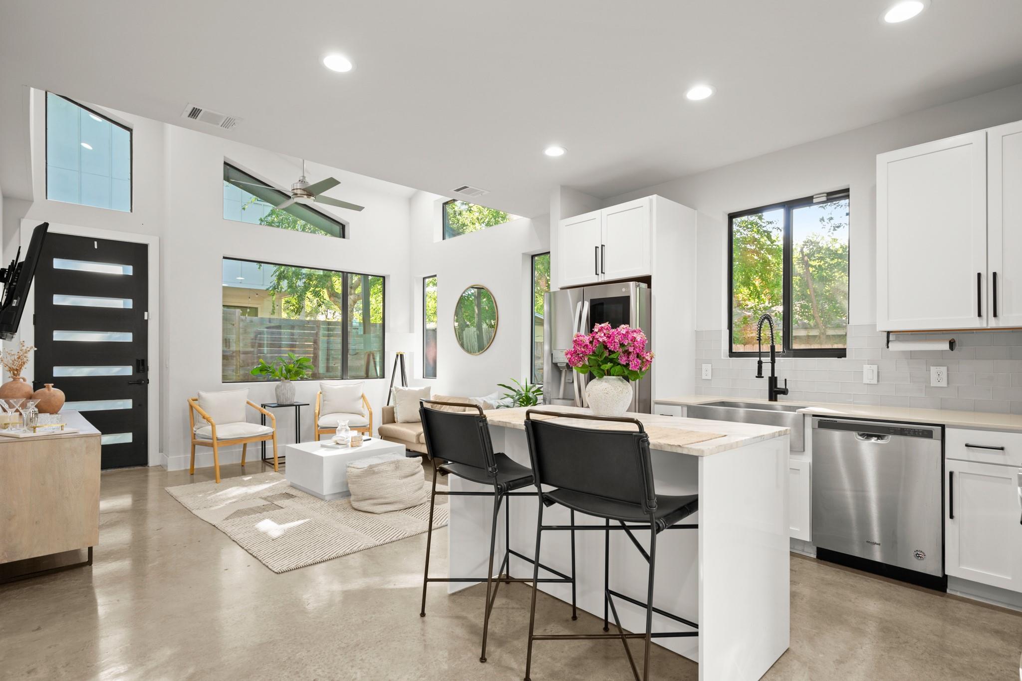 619 Hammack Dr # 2, Austin, TX 78752