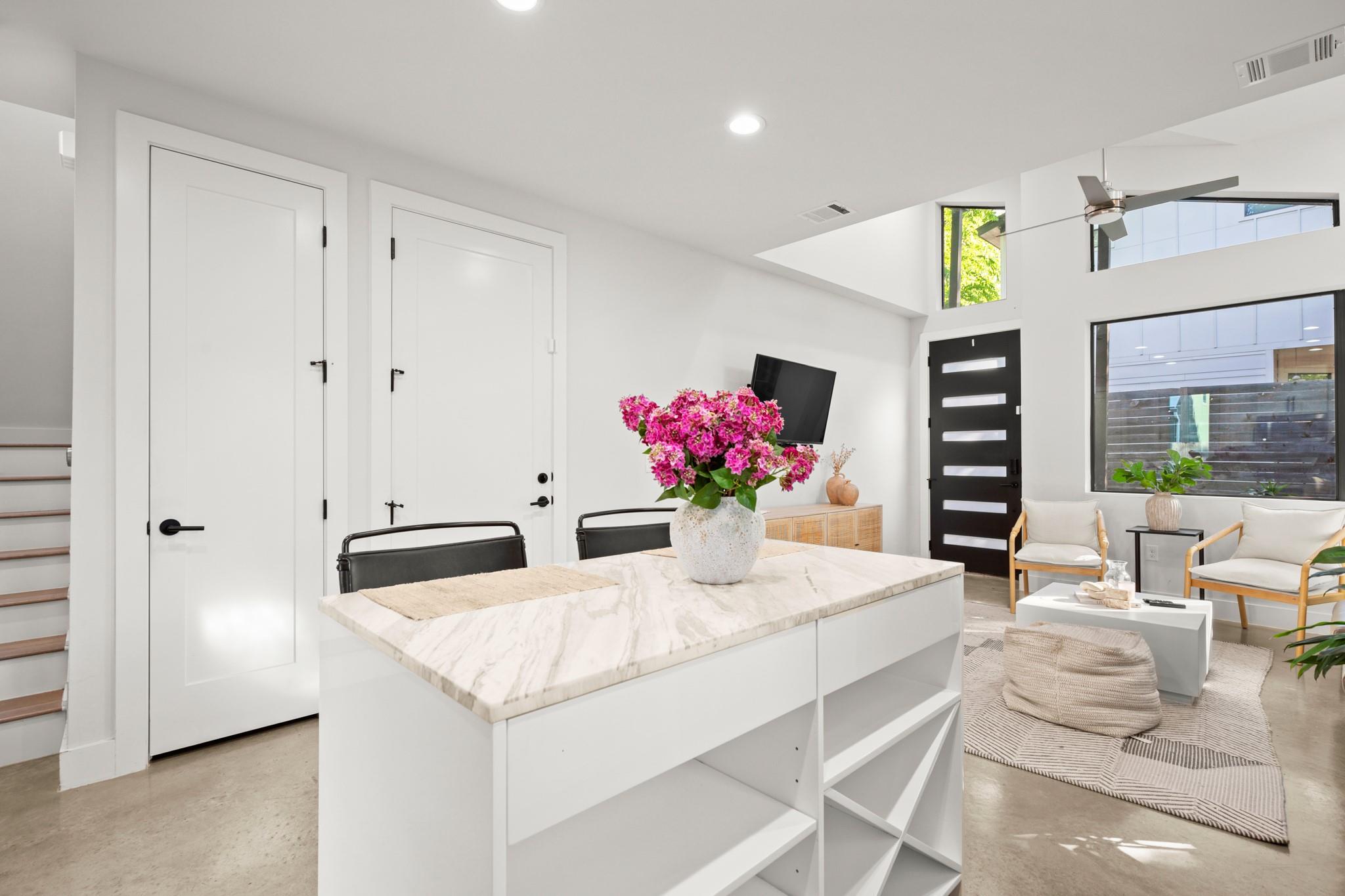 619 Hammack Dr # 2, Austin, TX 78752