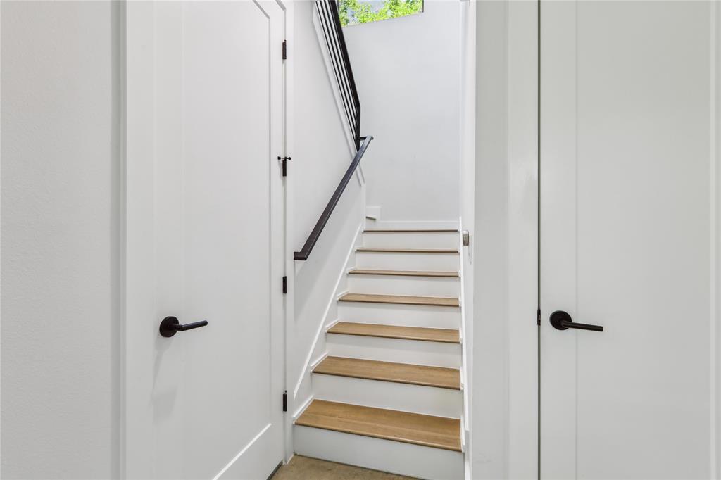 619 Hammack Dr # 2, Austin, TX 78752