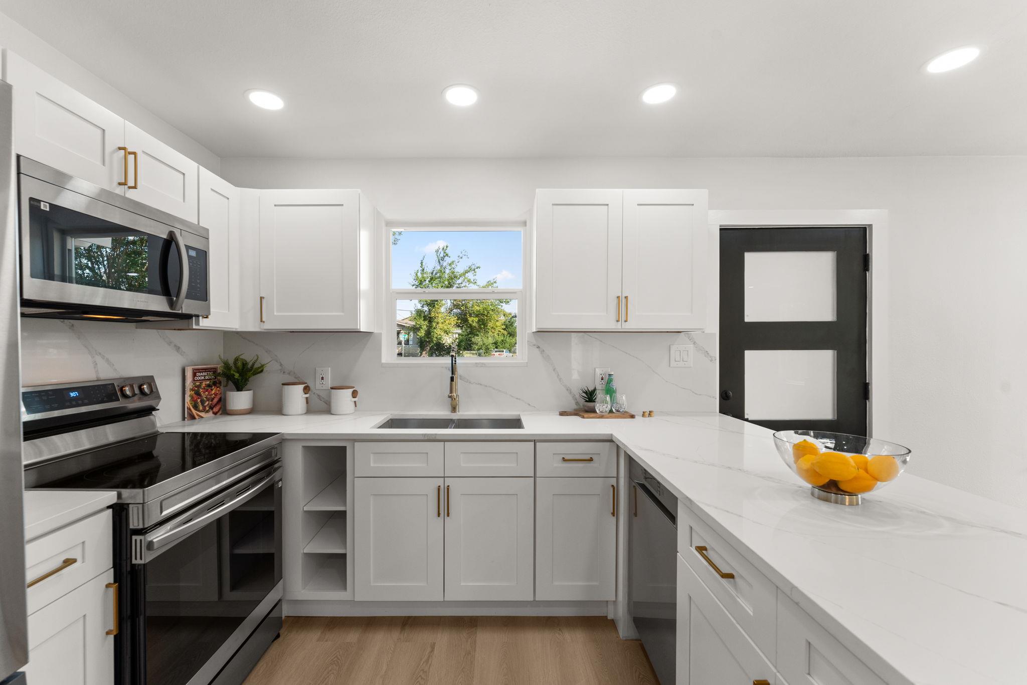 1708 Adina St, Austin, TX 78721