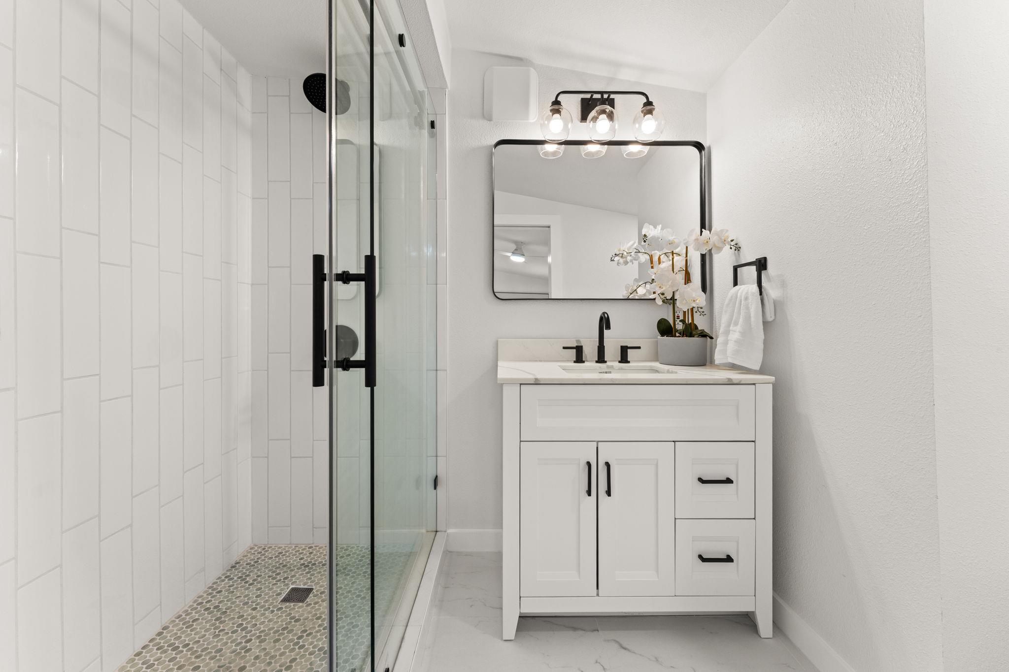 1708 Adina St, Austin, TX 78721