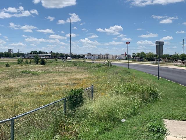 1501 N Burleson St, Kyle, TX 78640