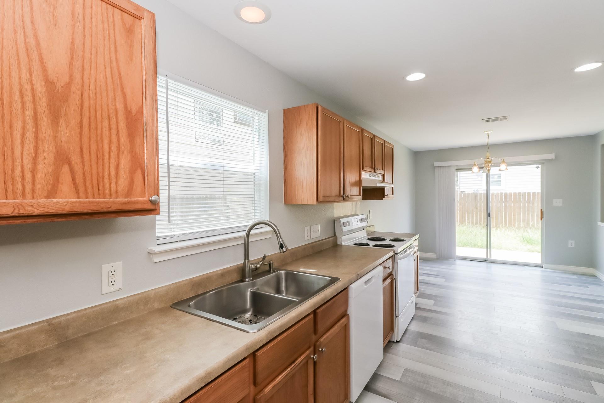 6805 Doyal Dr, Austin, TX 78747