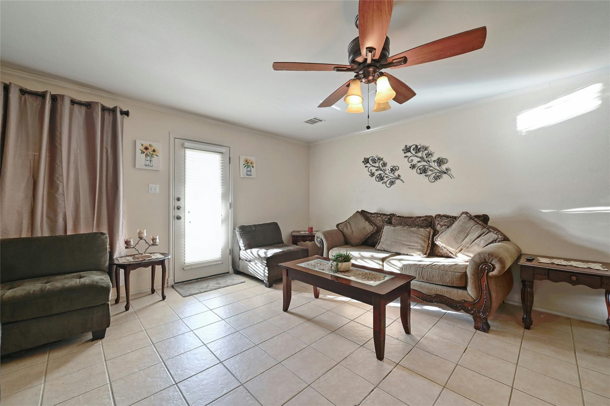 1837 Friars Tale Ln, Austin, TX 78748