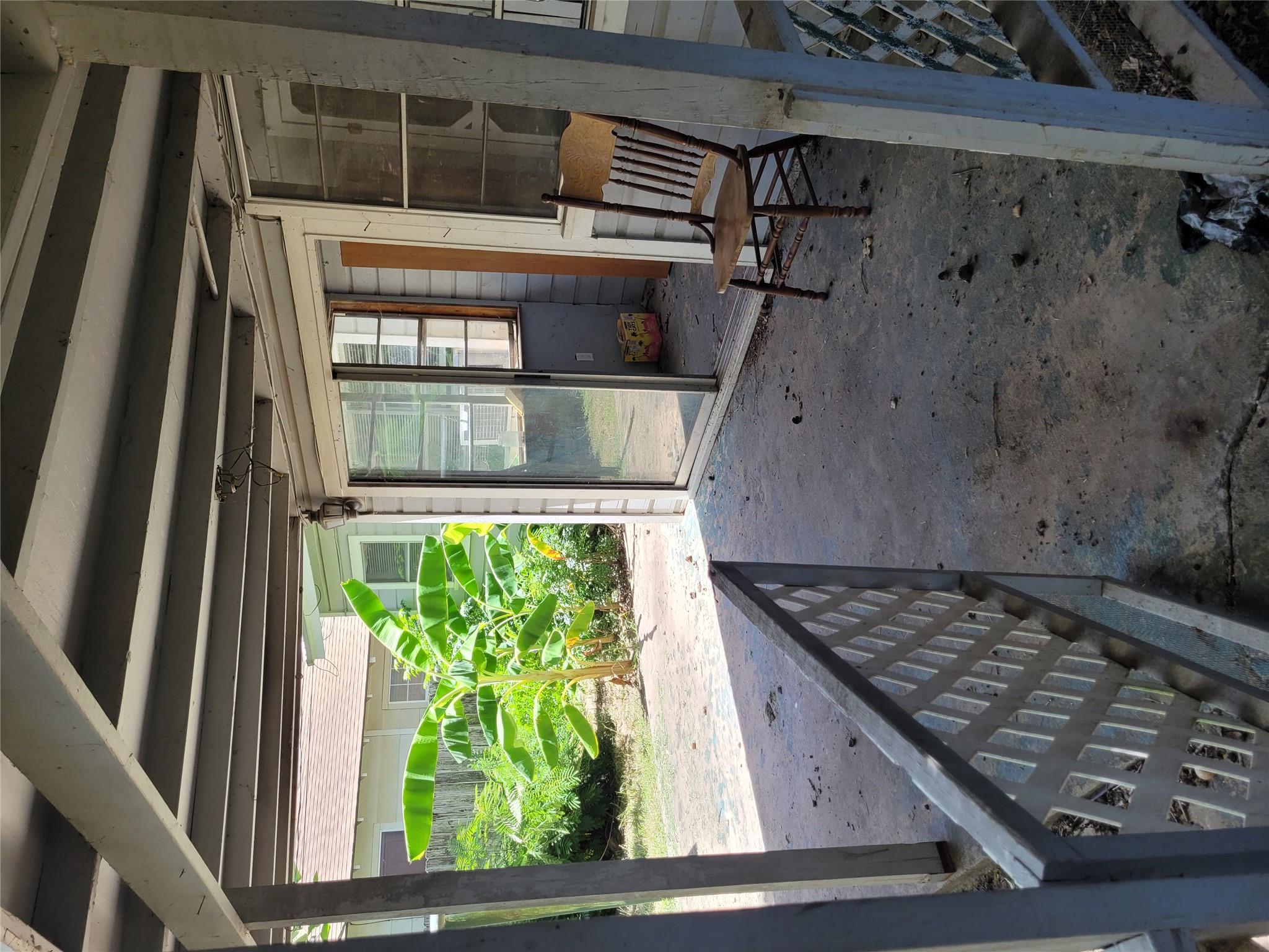 202 Marburger St, Smithville, TX 78957