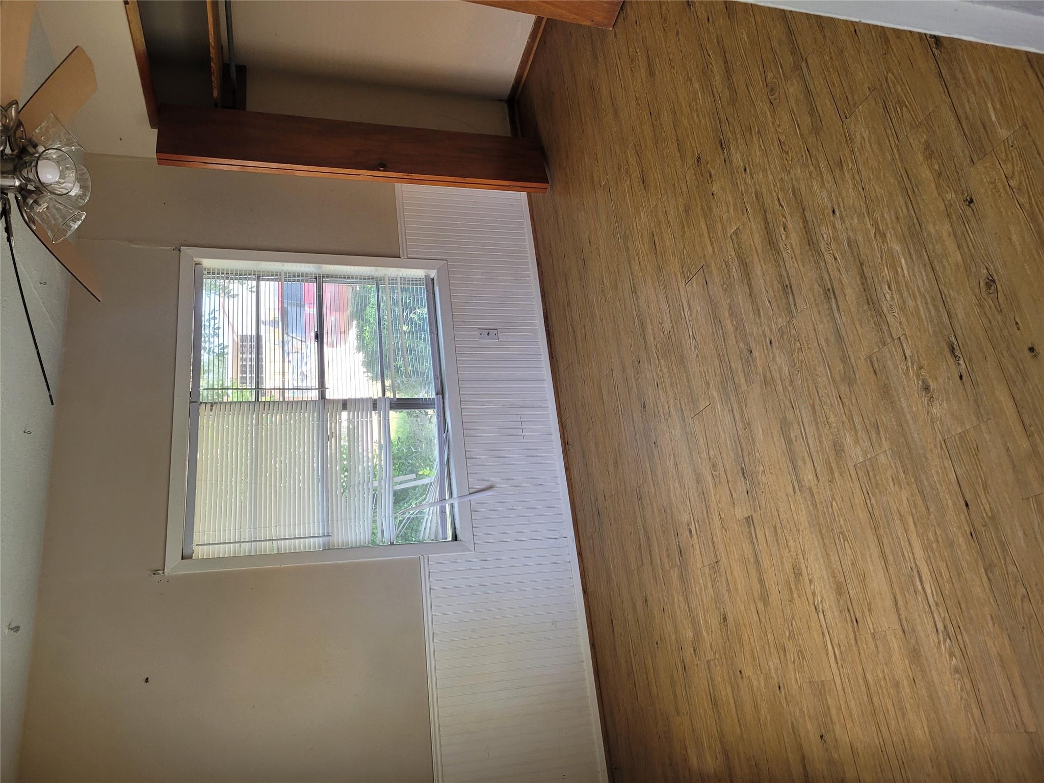 202 Marburger St, Smithville, TX 78957