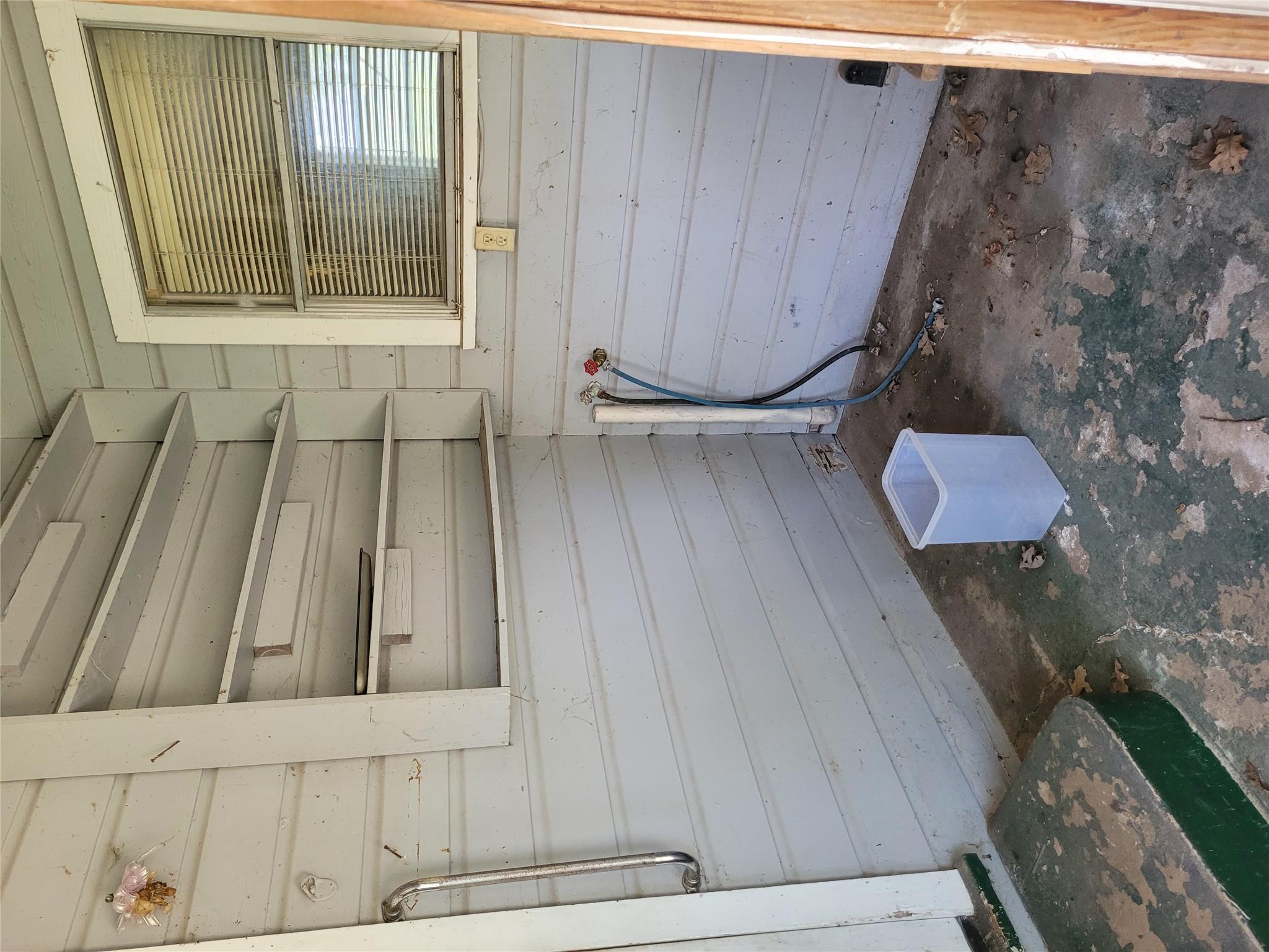 202 Marburger St, Smithville, TX 78957