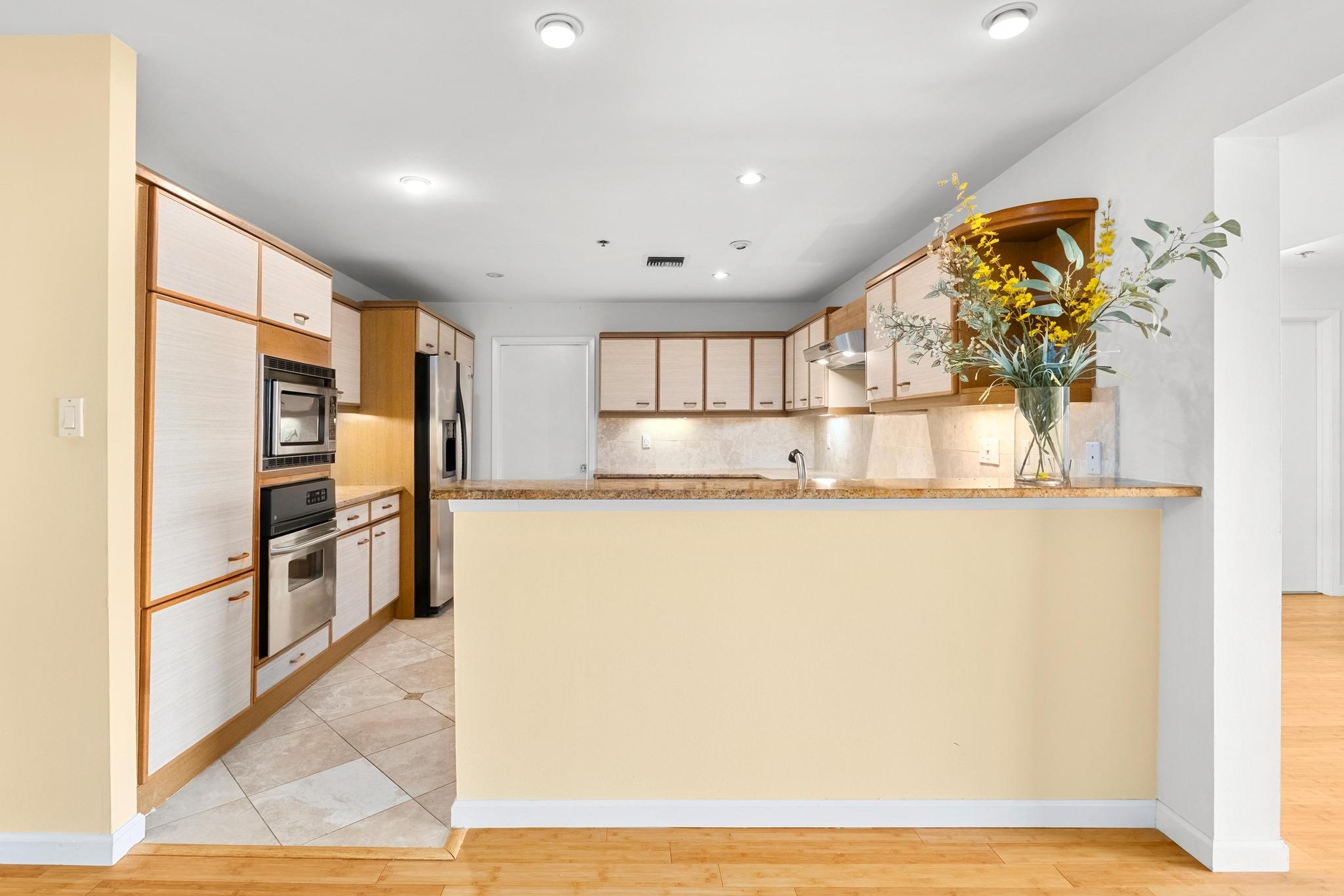 40 N Interstate 35 # 3D3, Austin, TX 78701